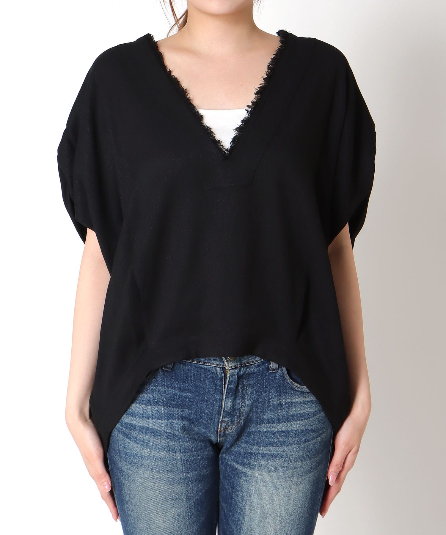 Vネックフリンジスリーブブラウス