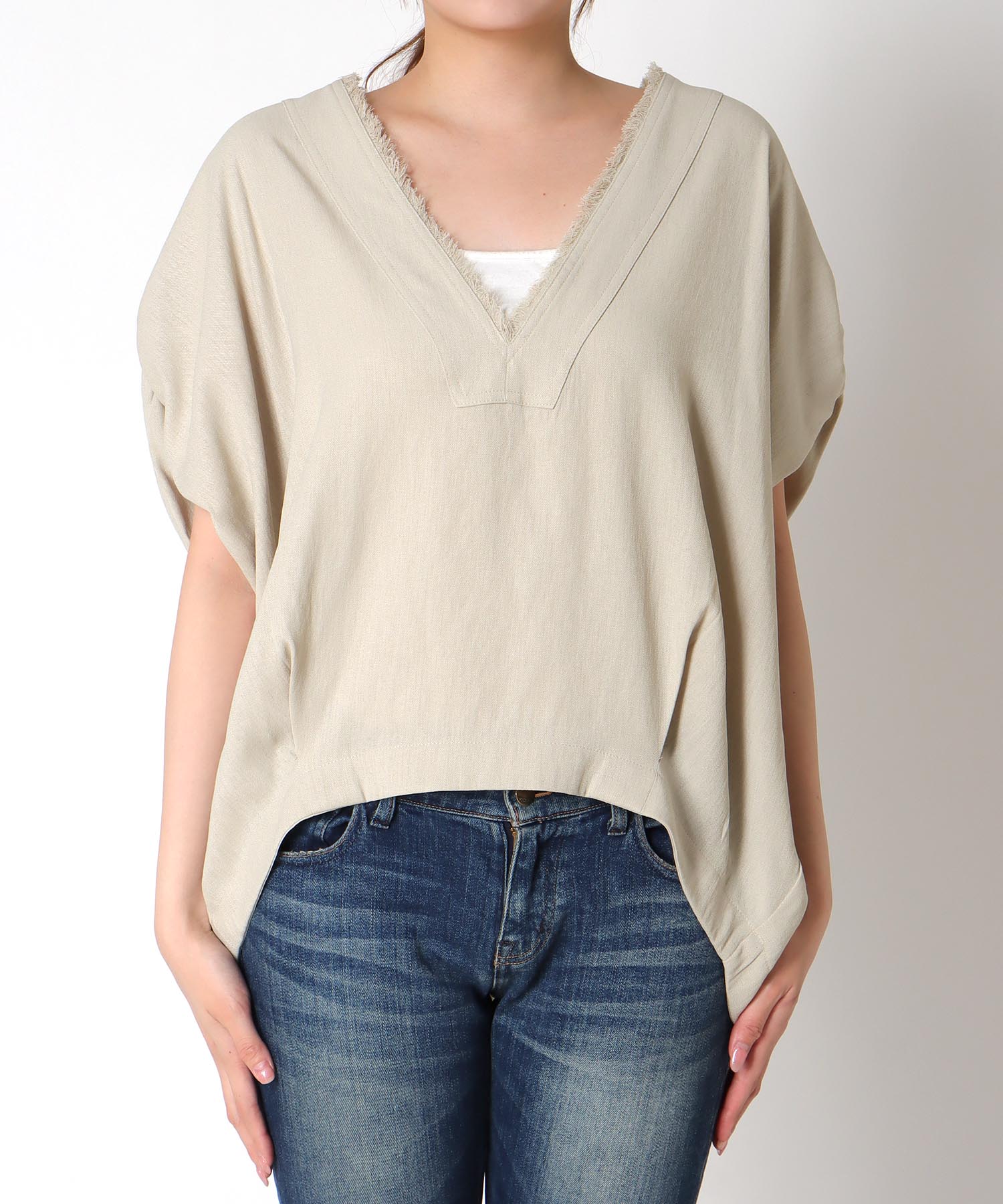 Vネックフリンジスリーブブラウス