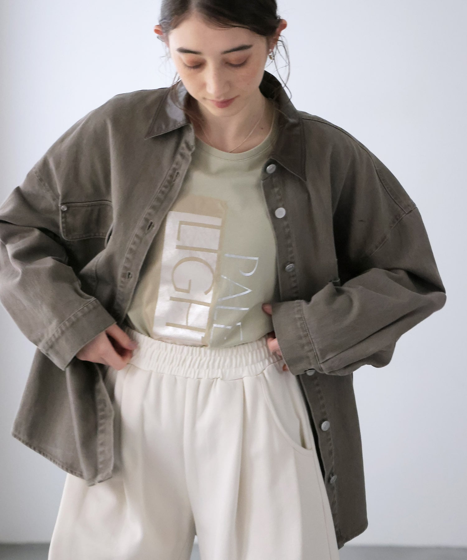 フェイクレザー衿シャツジャケット