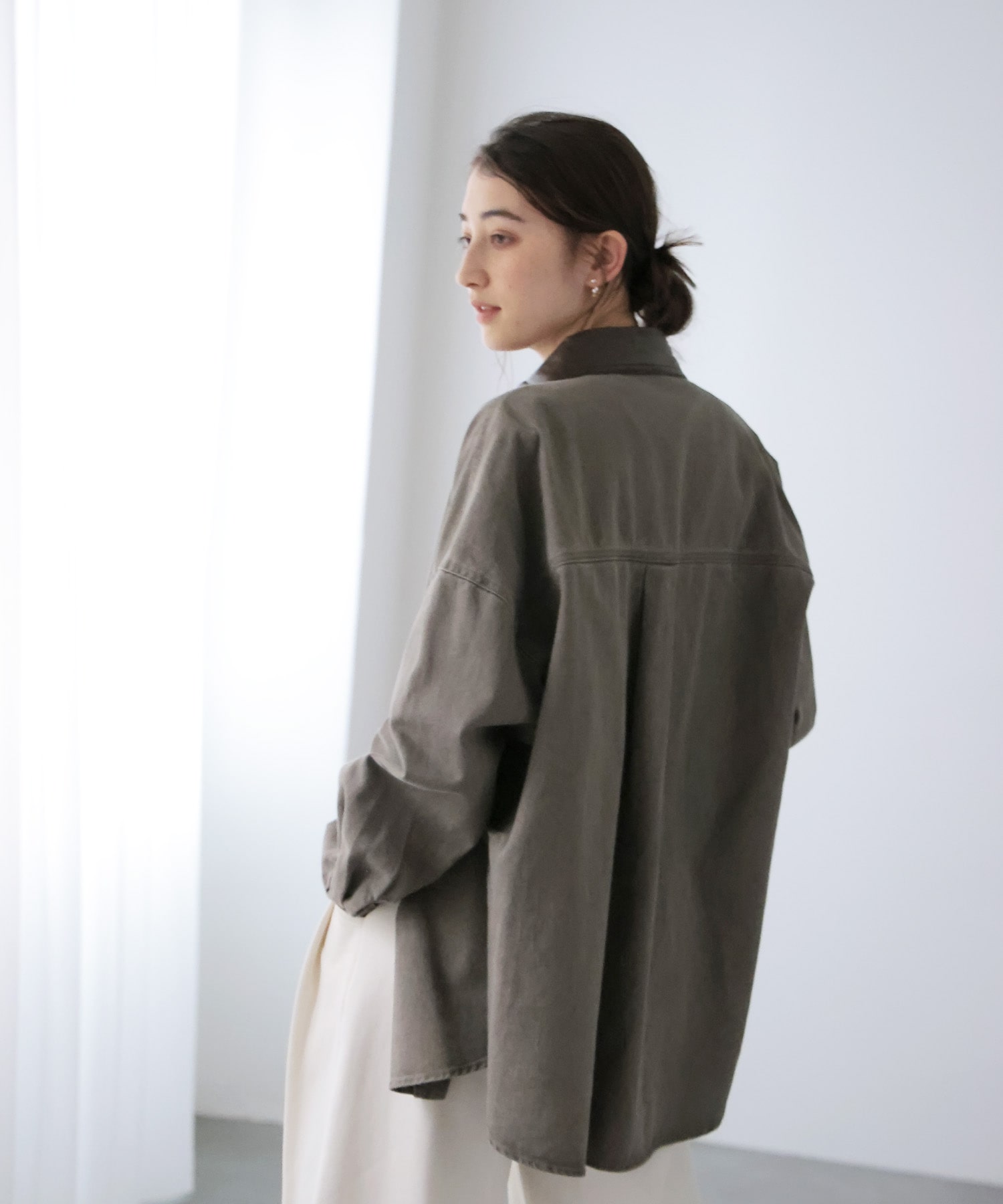 フェイクレザー衿シャツジャケット