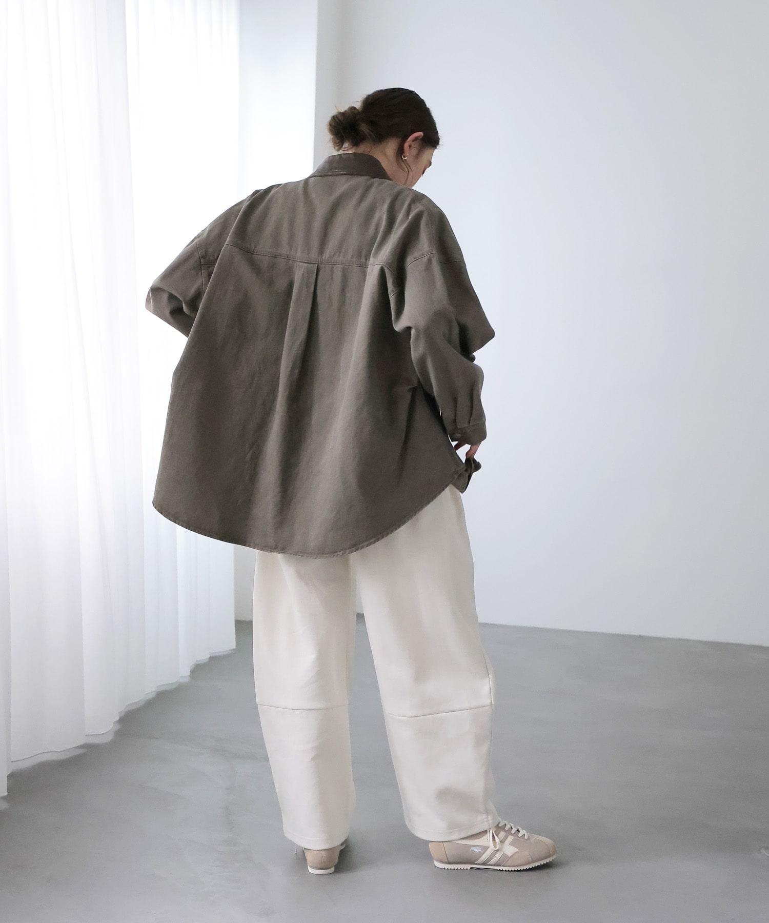 フェイクレザー衿シャツジャケット