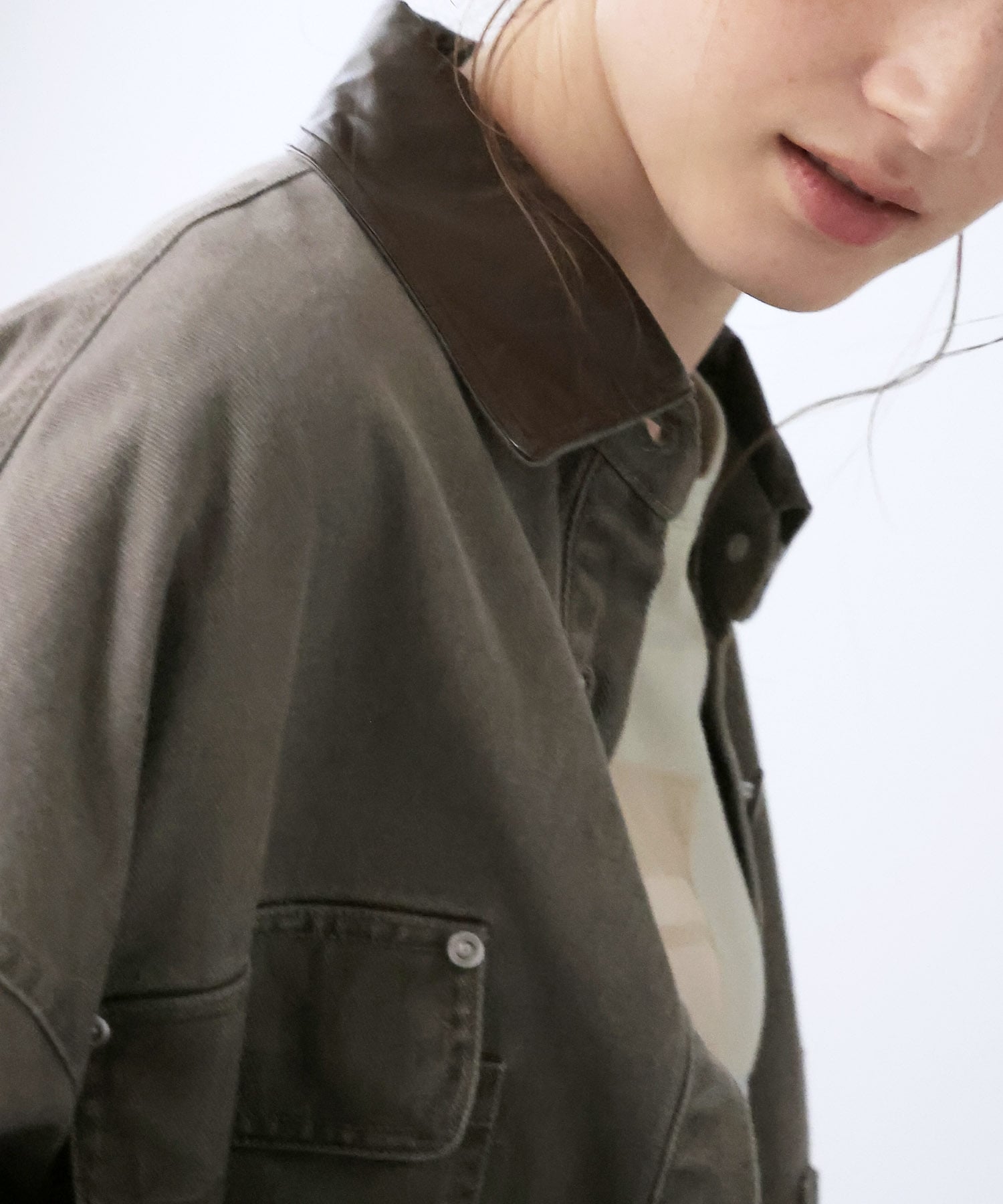 フェイクレザー衿シャツジャケット