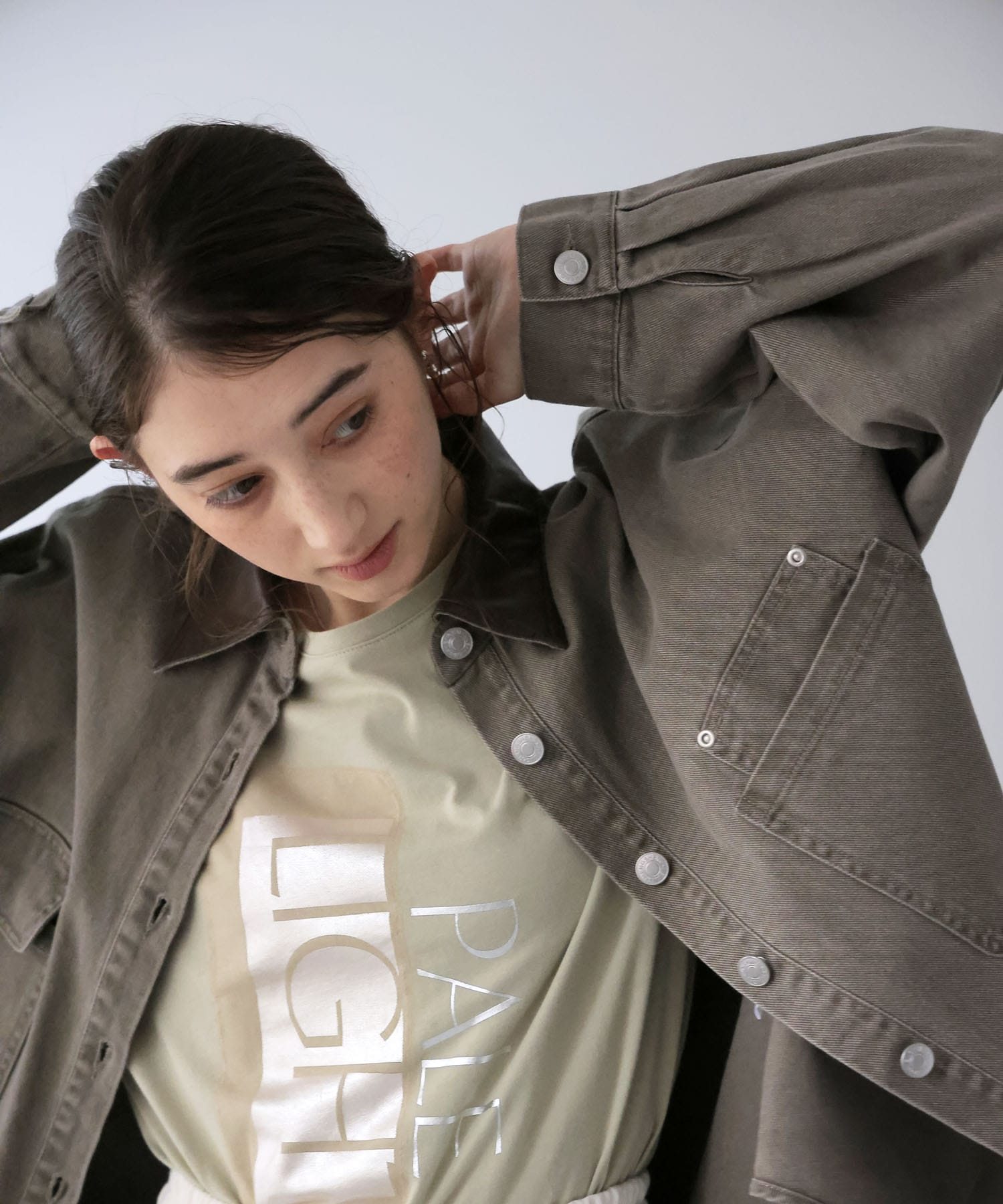 フェイクレザー衿シャツジャケット