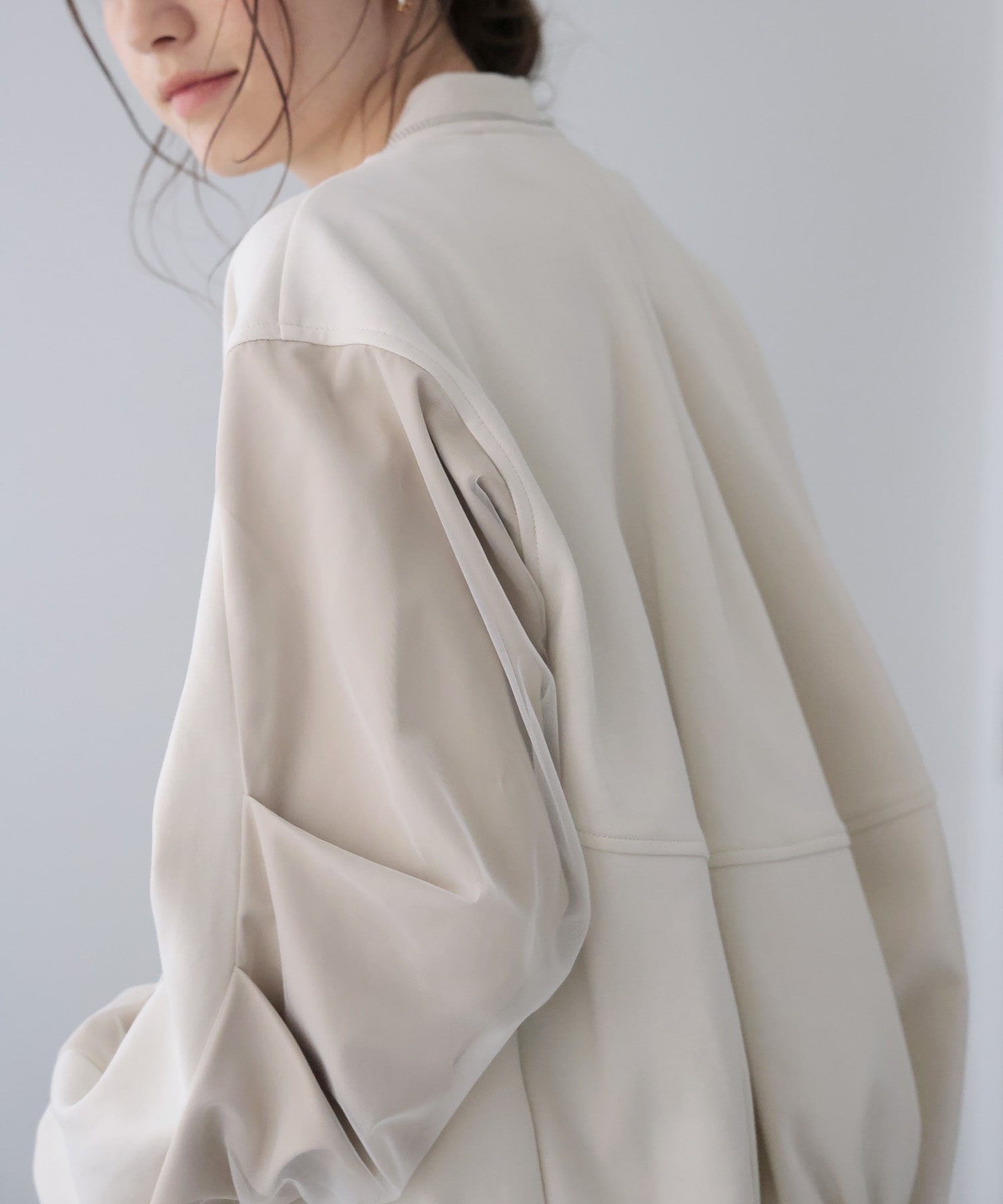 ポンチ袖チュールタックブルゾン