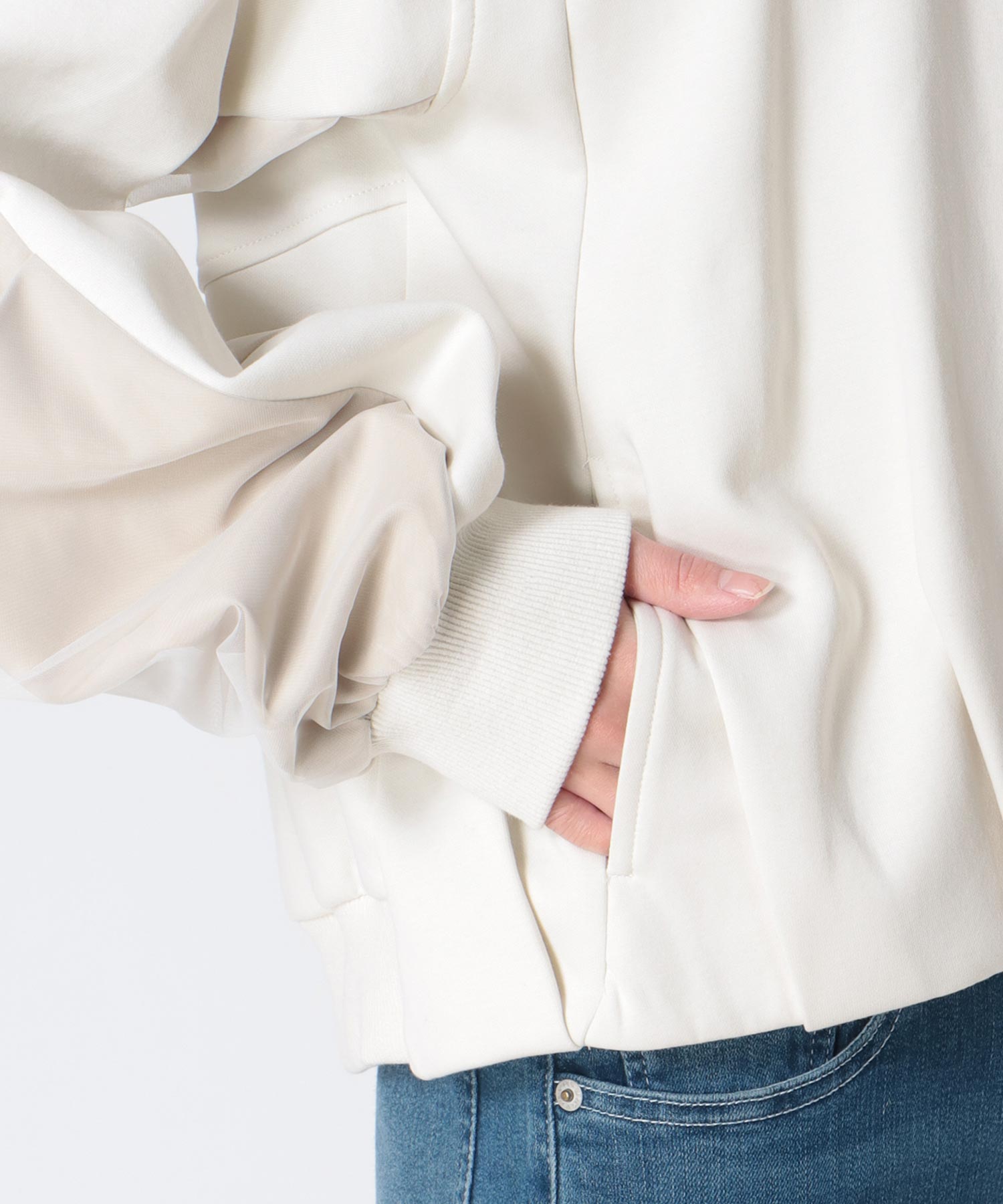 ポンチ袖チュールタックブルゾン