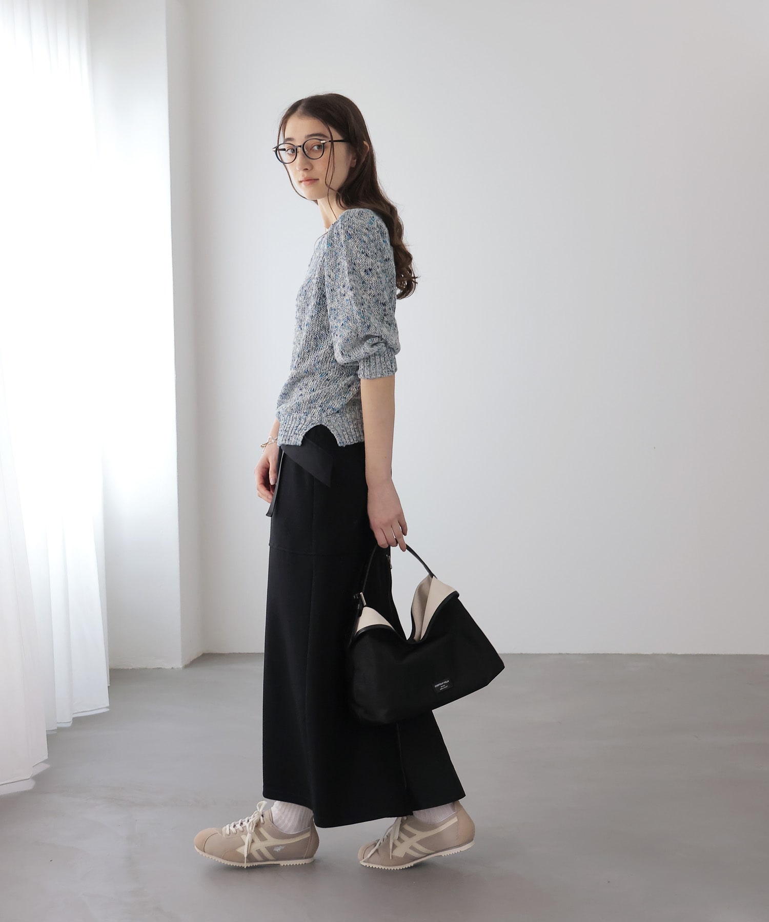 ポンチバックフレアスカート