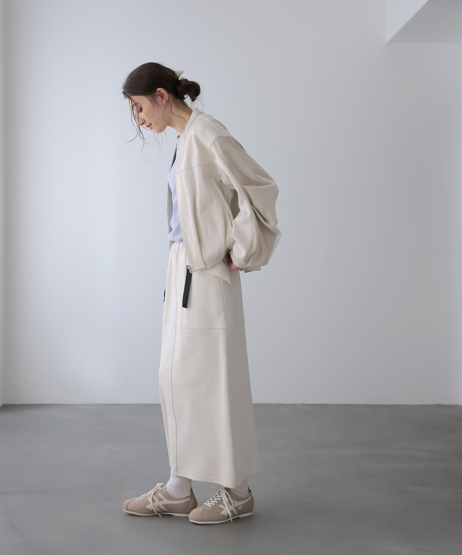 ポンチバックフレアスカート