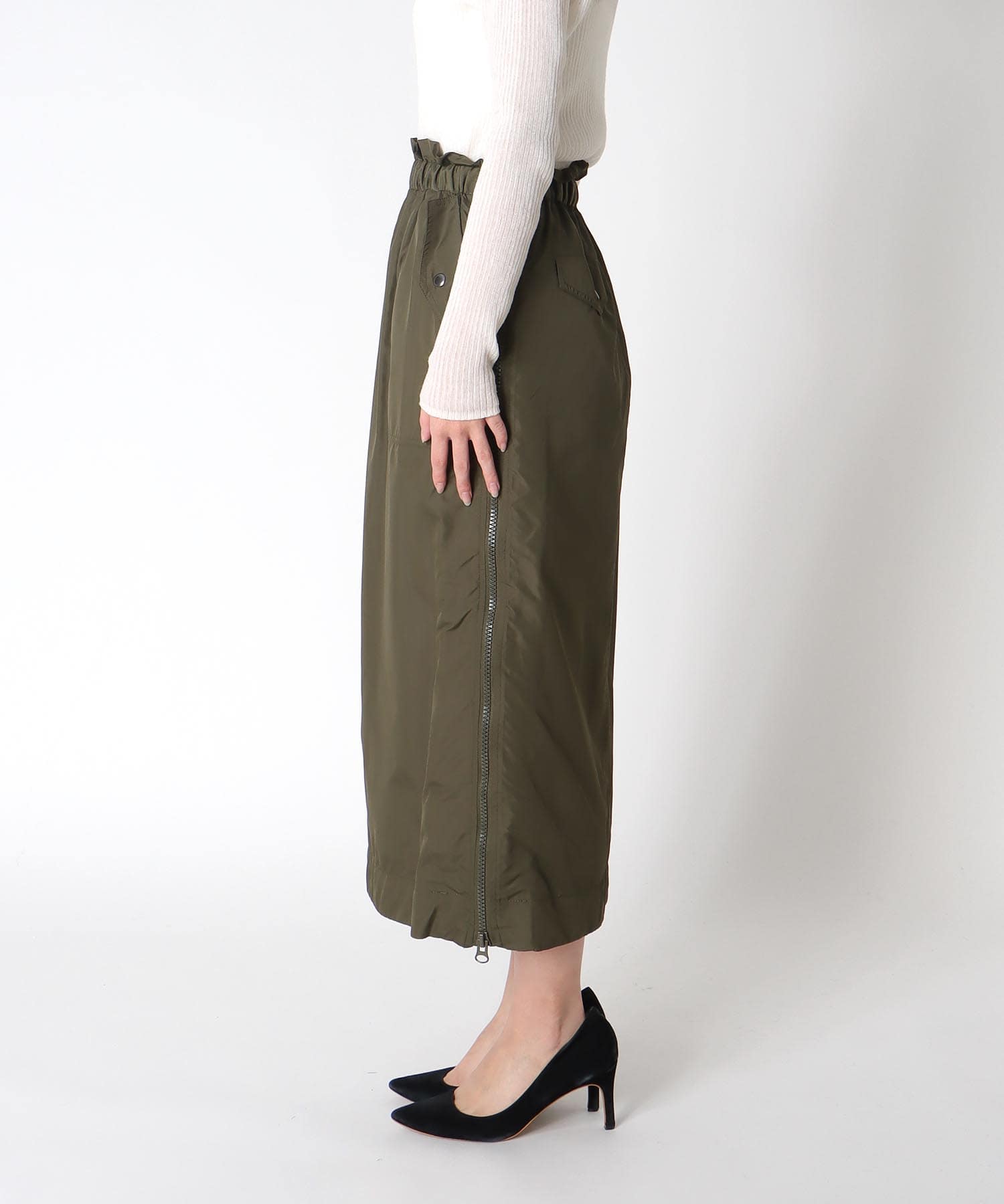 サイドファスナープリーツスカート