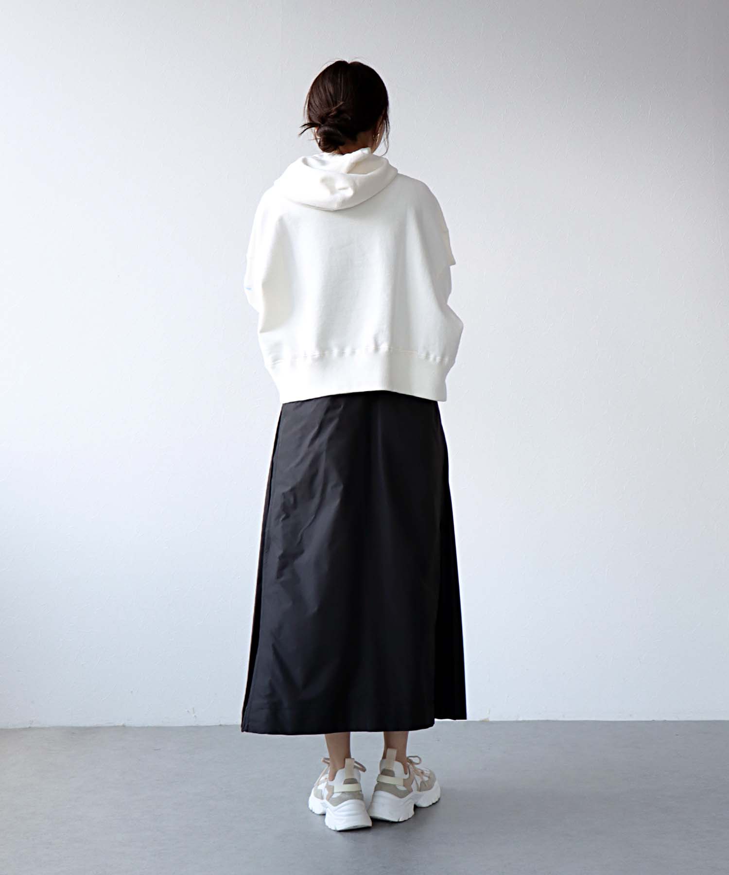 サイドファスナープリーツスカート