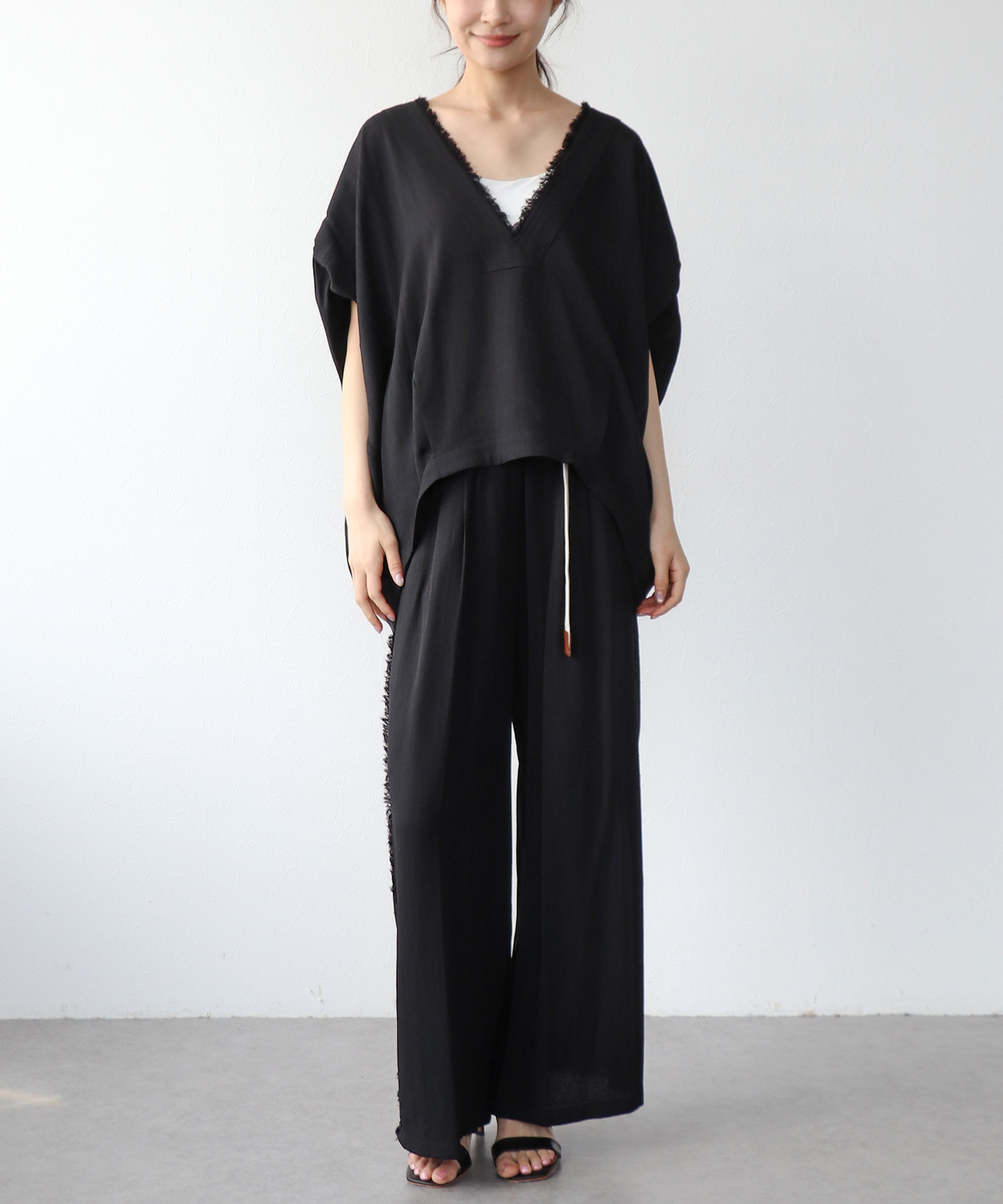 サイドフリンジベルト付パンツ