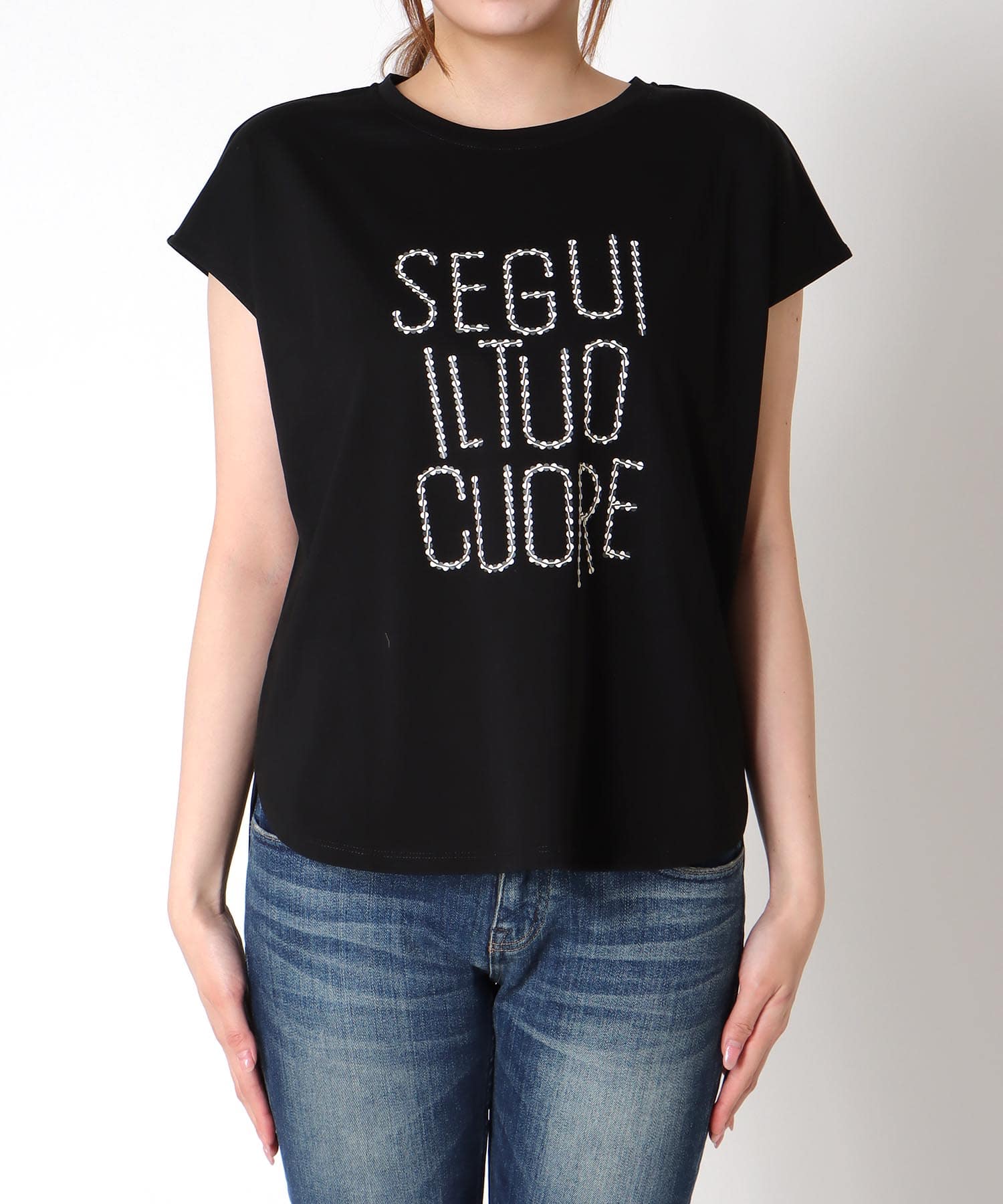 バックファスナーロゴTシャツ