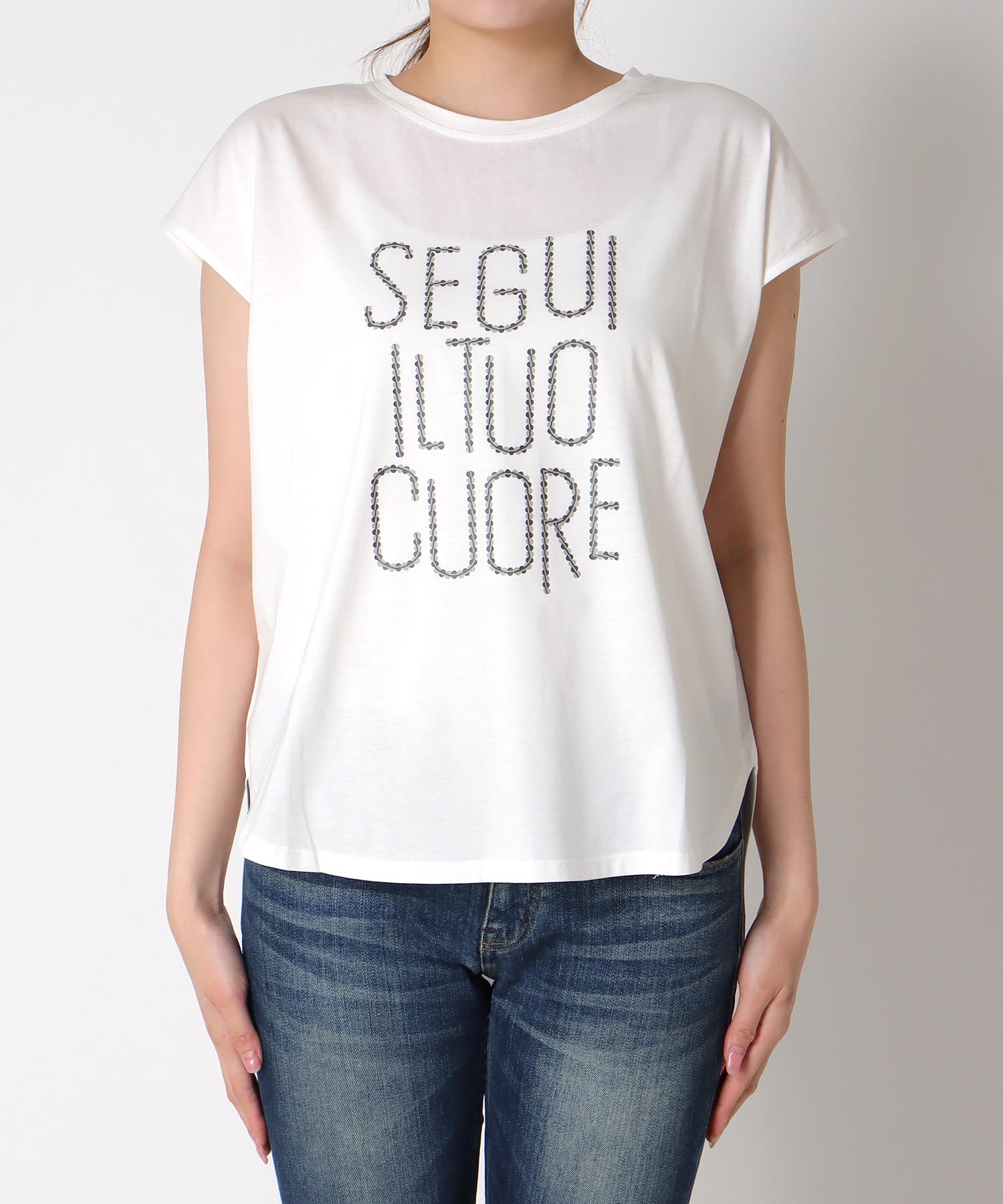 バックファスナーロゴTシャツ