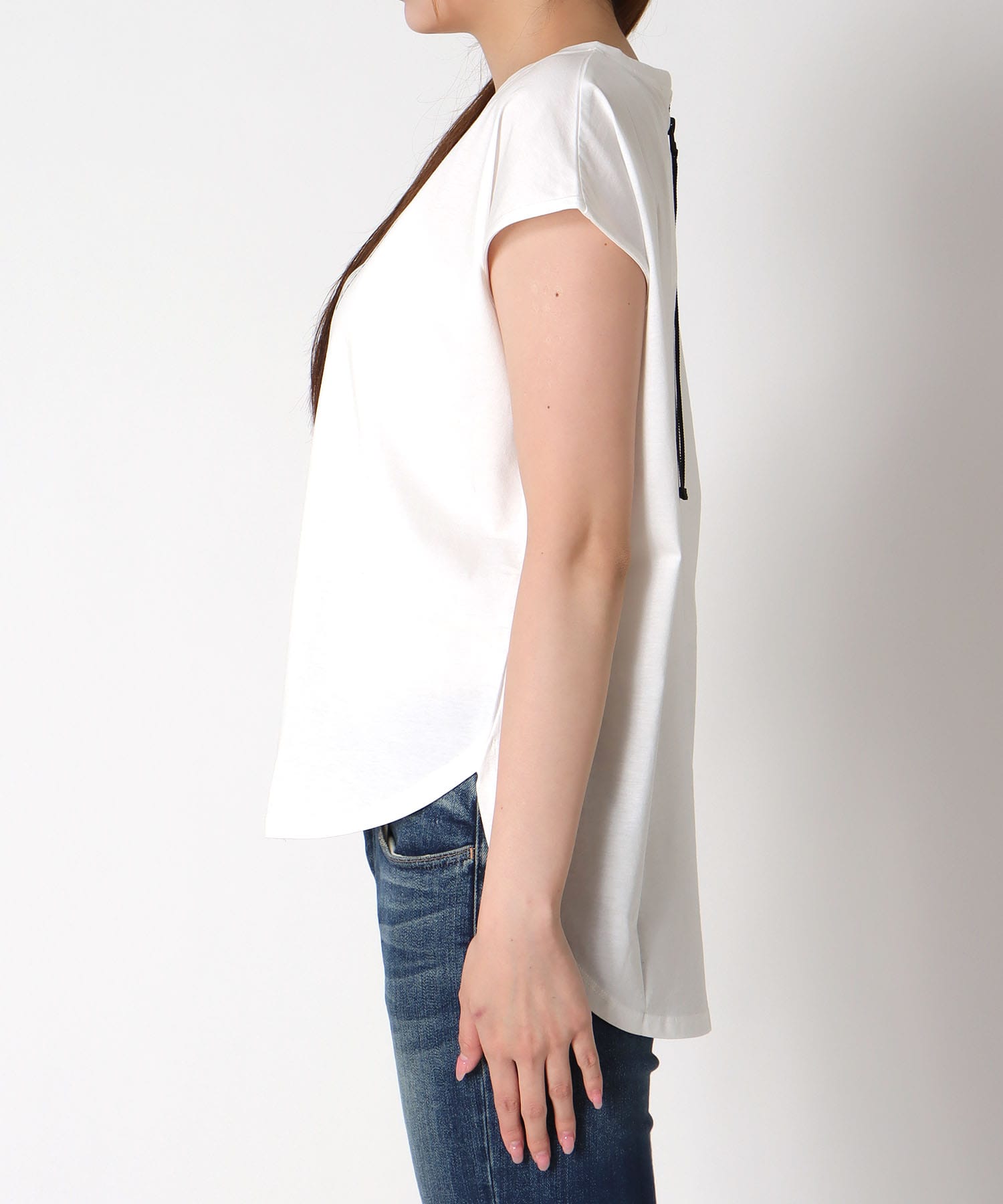 バックファスナーロゴTシャツ