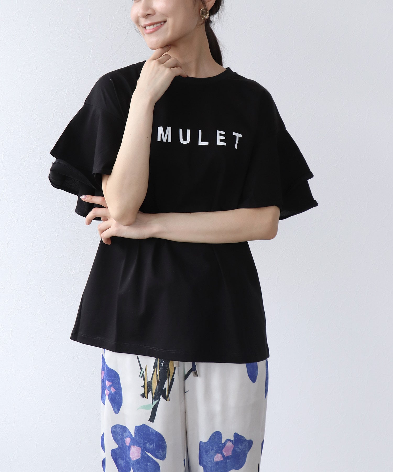 フリルスリーブロゴTシャツ