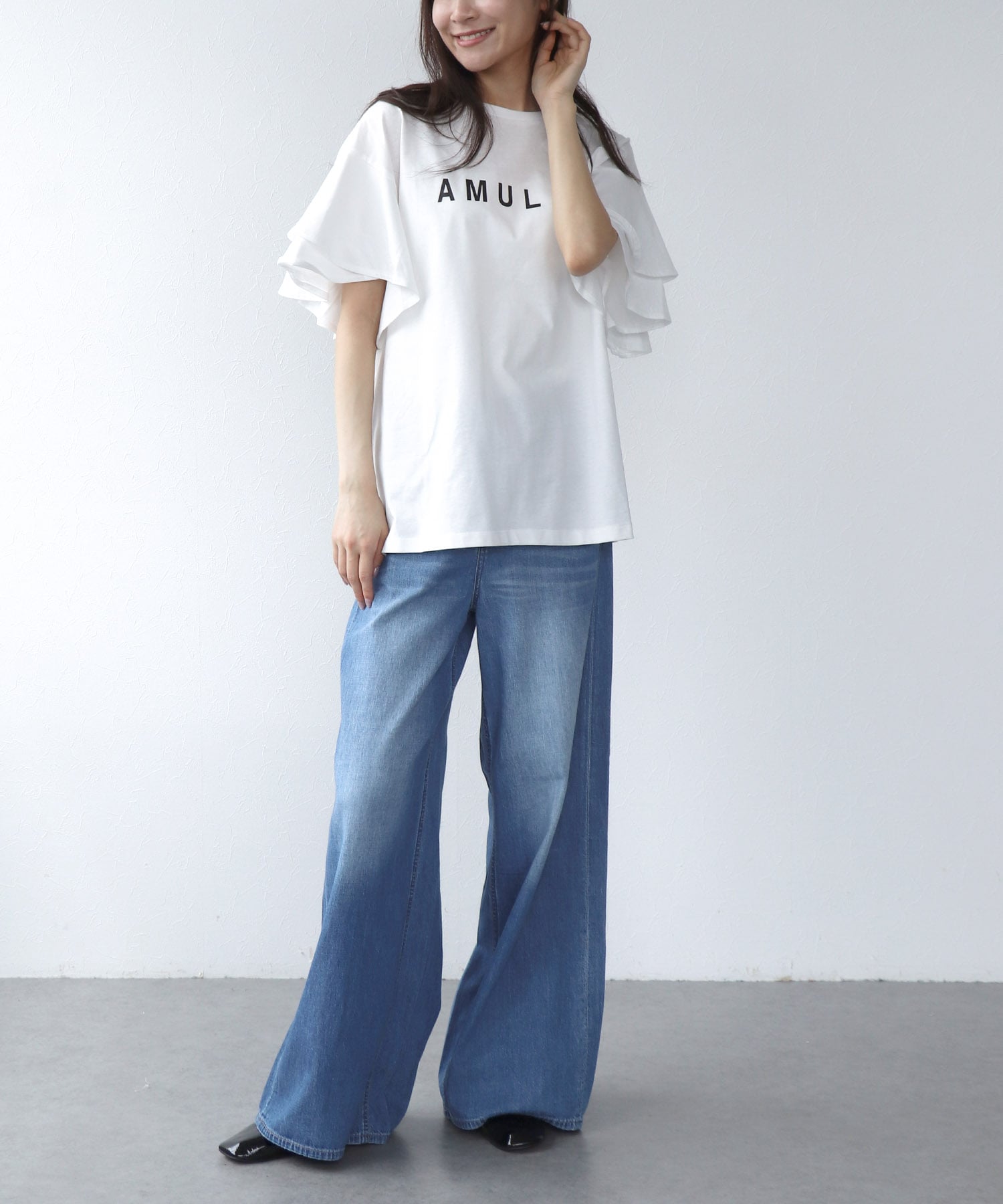 フリルスリーブロゴTシャツ