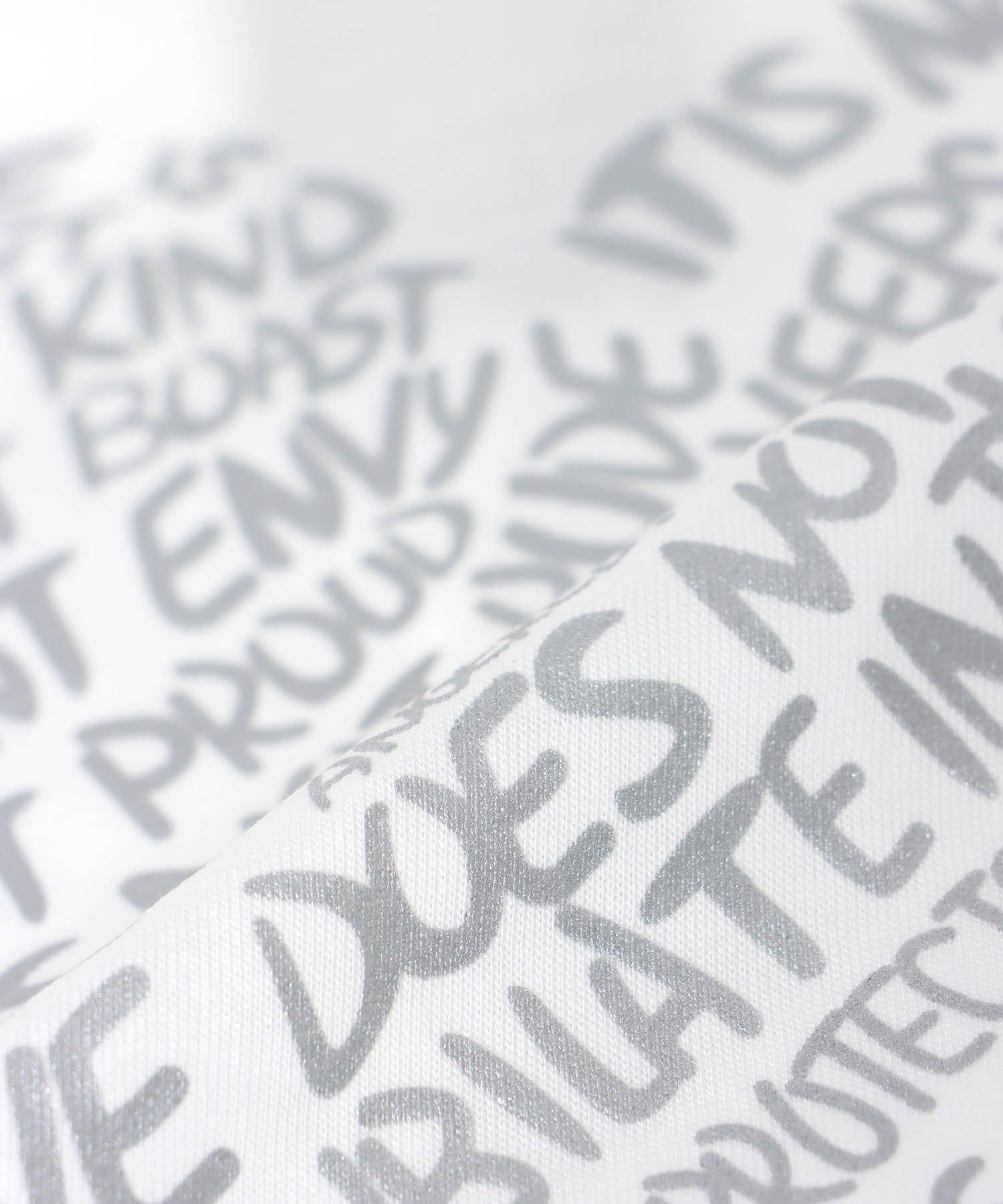 ハートロゴTシャツ