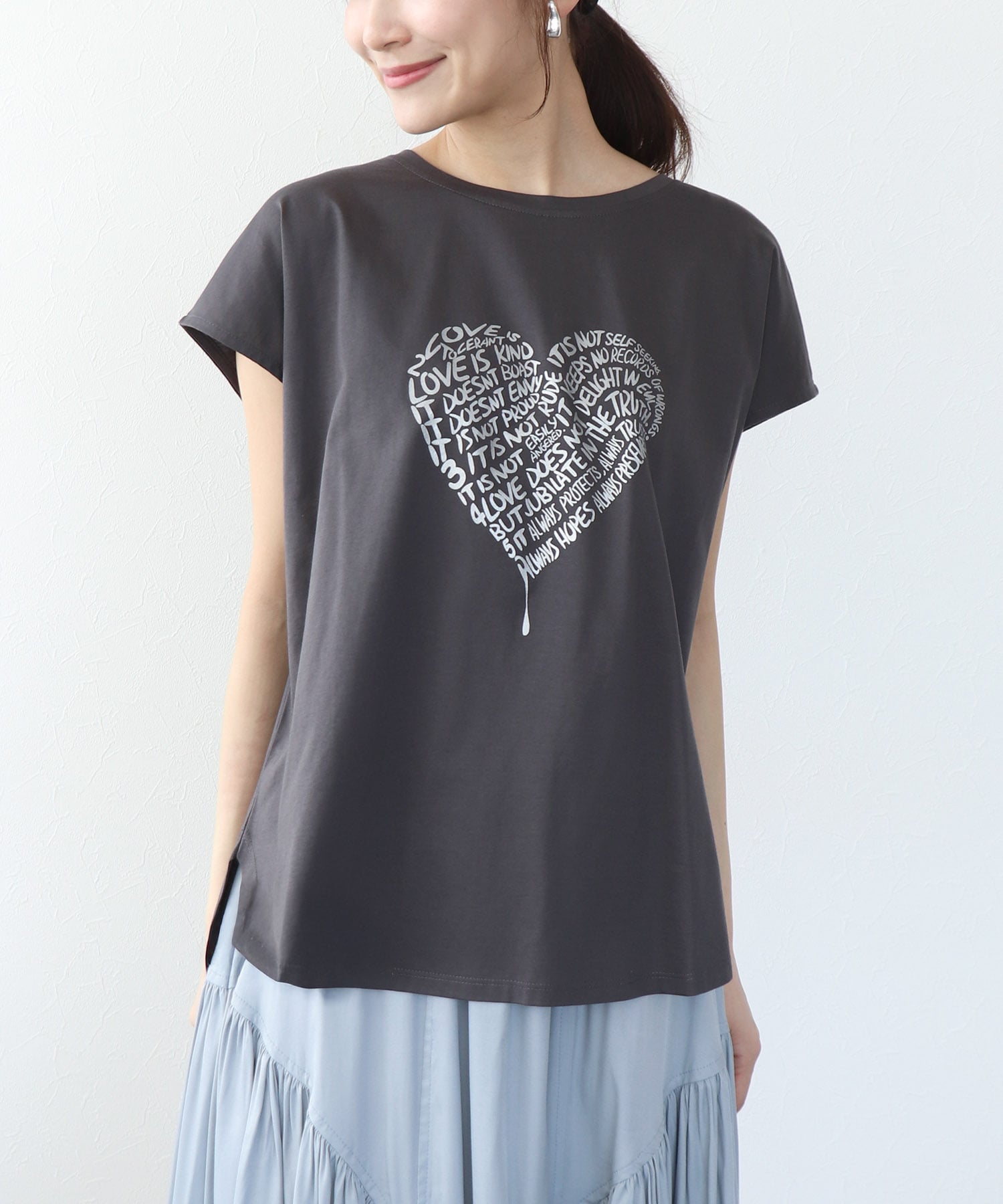 ハートロゴTシャツ