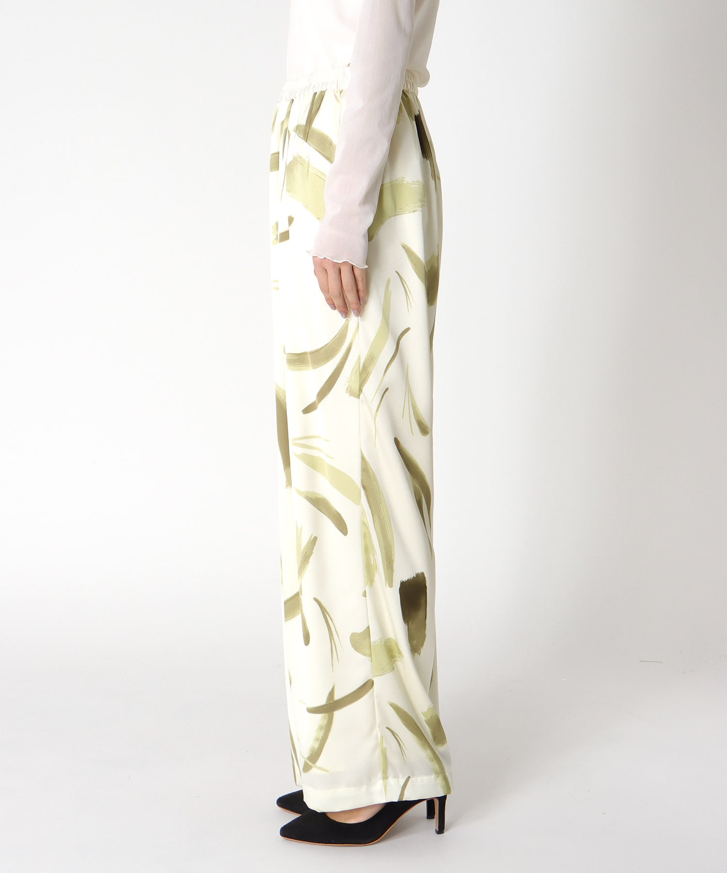 サテンプリントパンツ