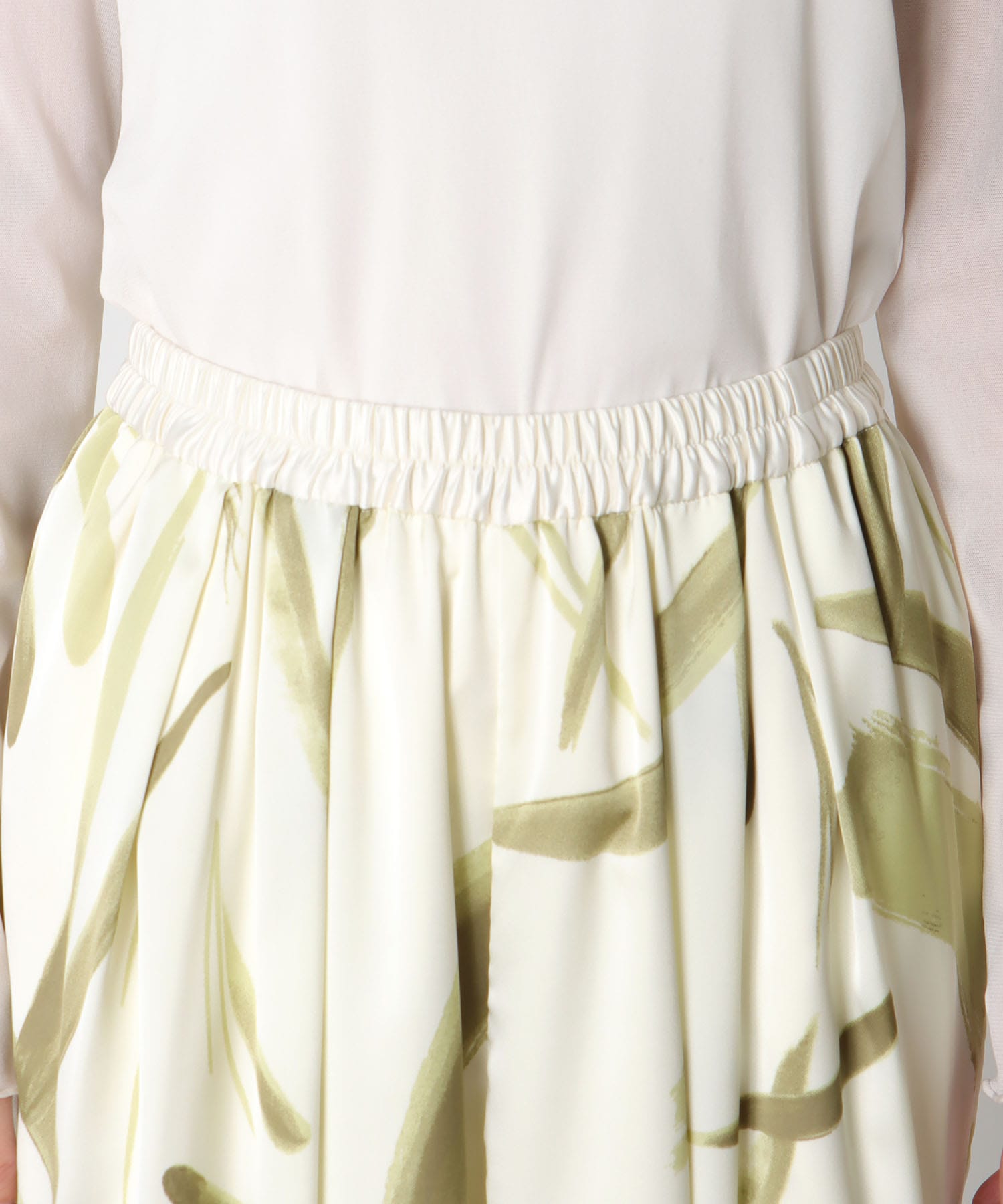 サテンプリントパンツ