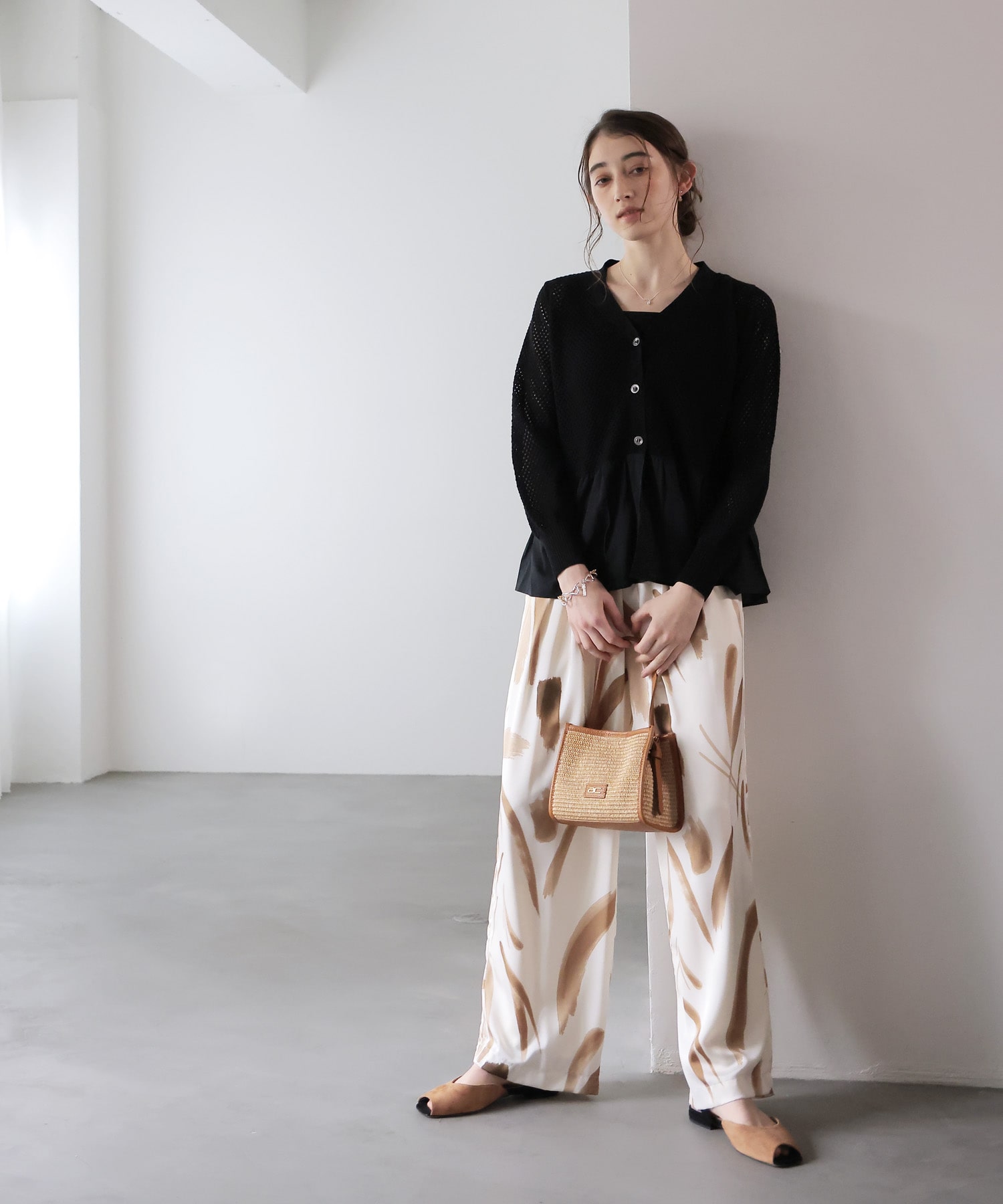 サテンプリントパンツ