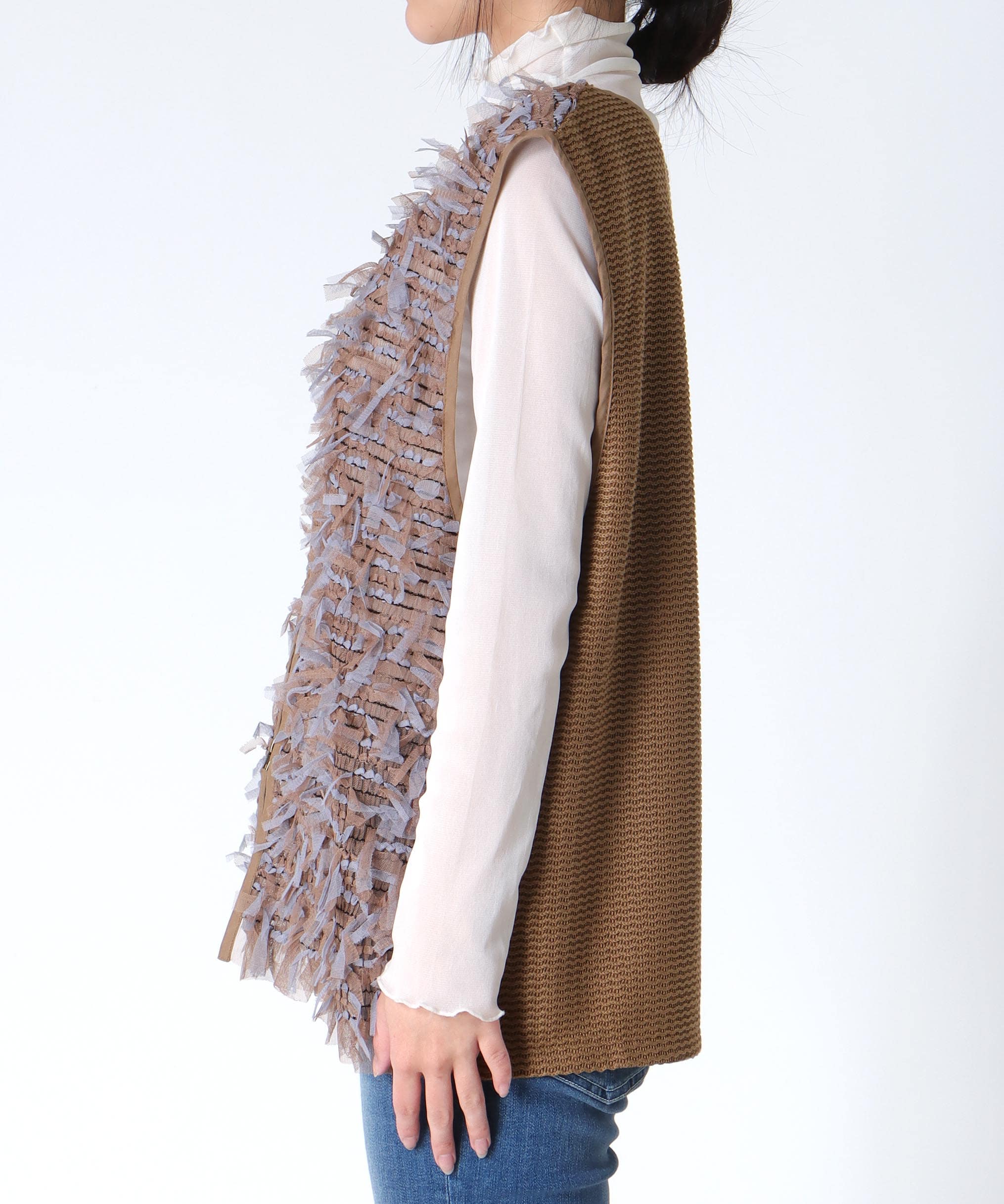 チュールレースベスト