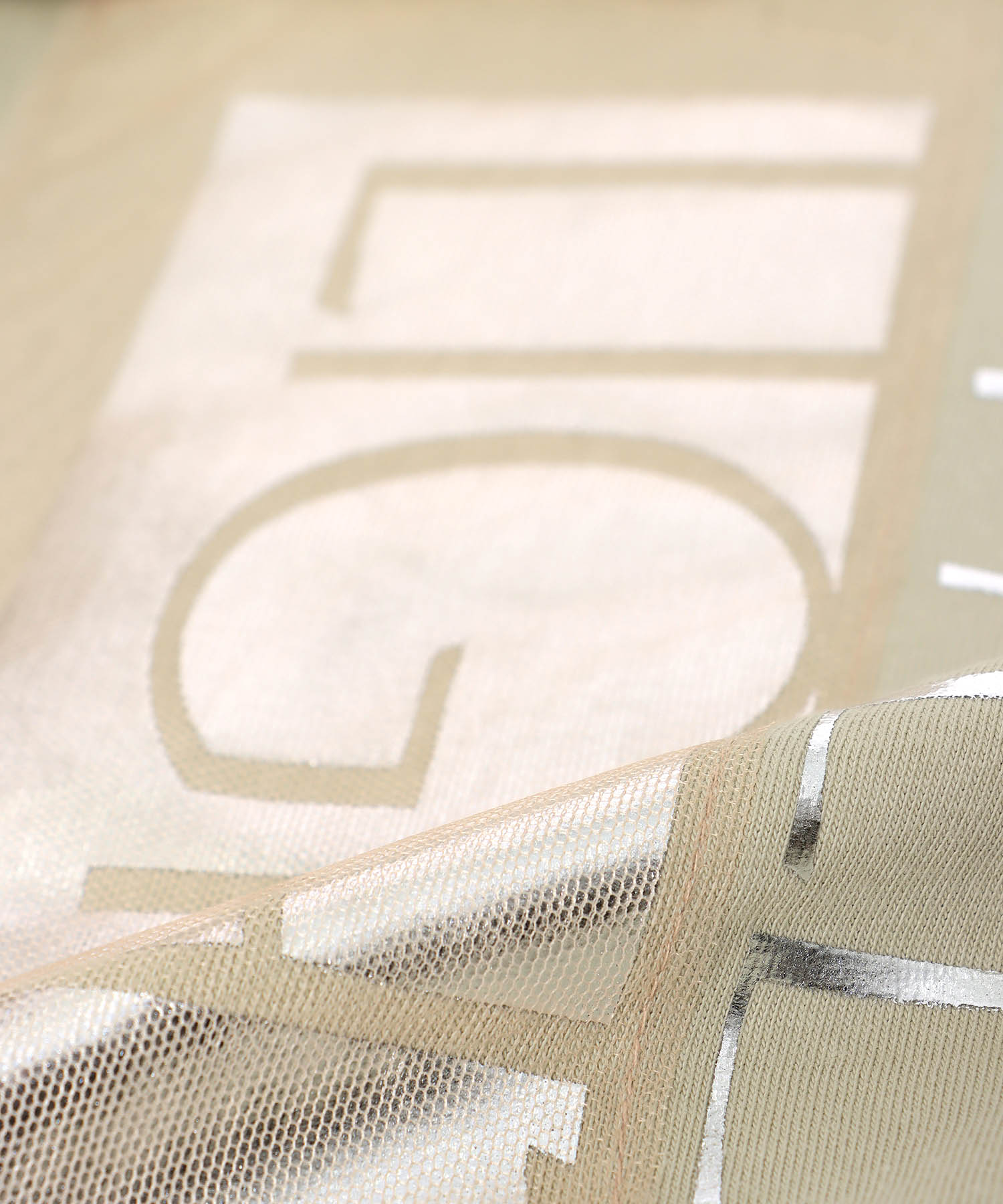 メタリックプリントTシャツ