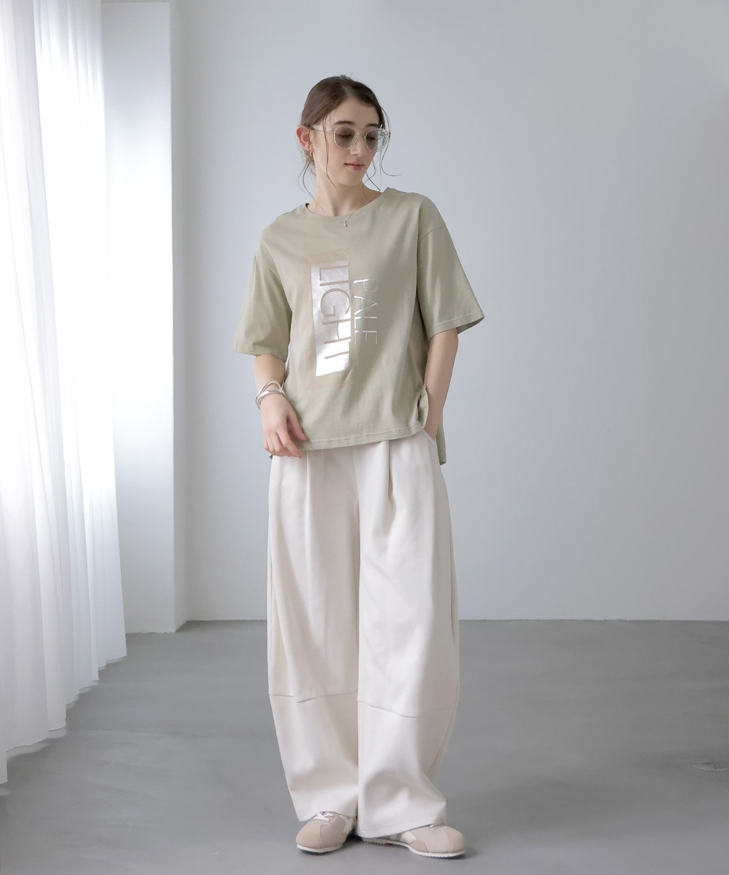 メタリックプリントTシャツ