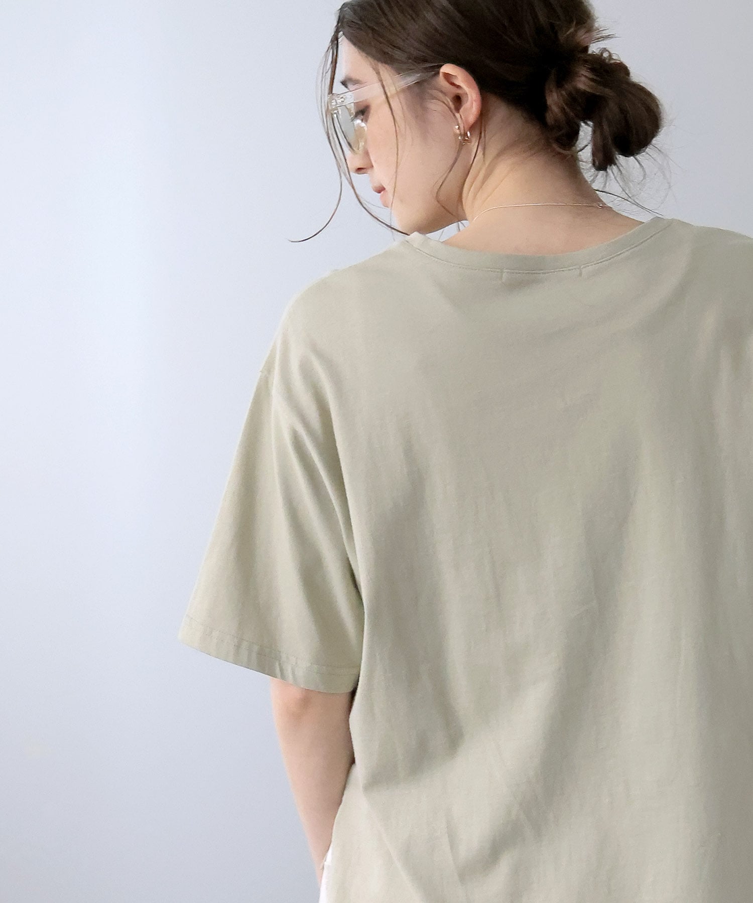 メタリックプリントTシャツ