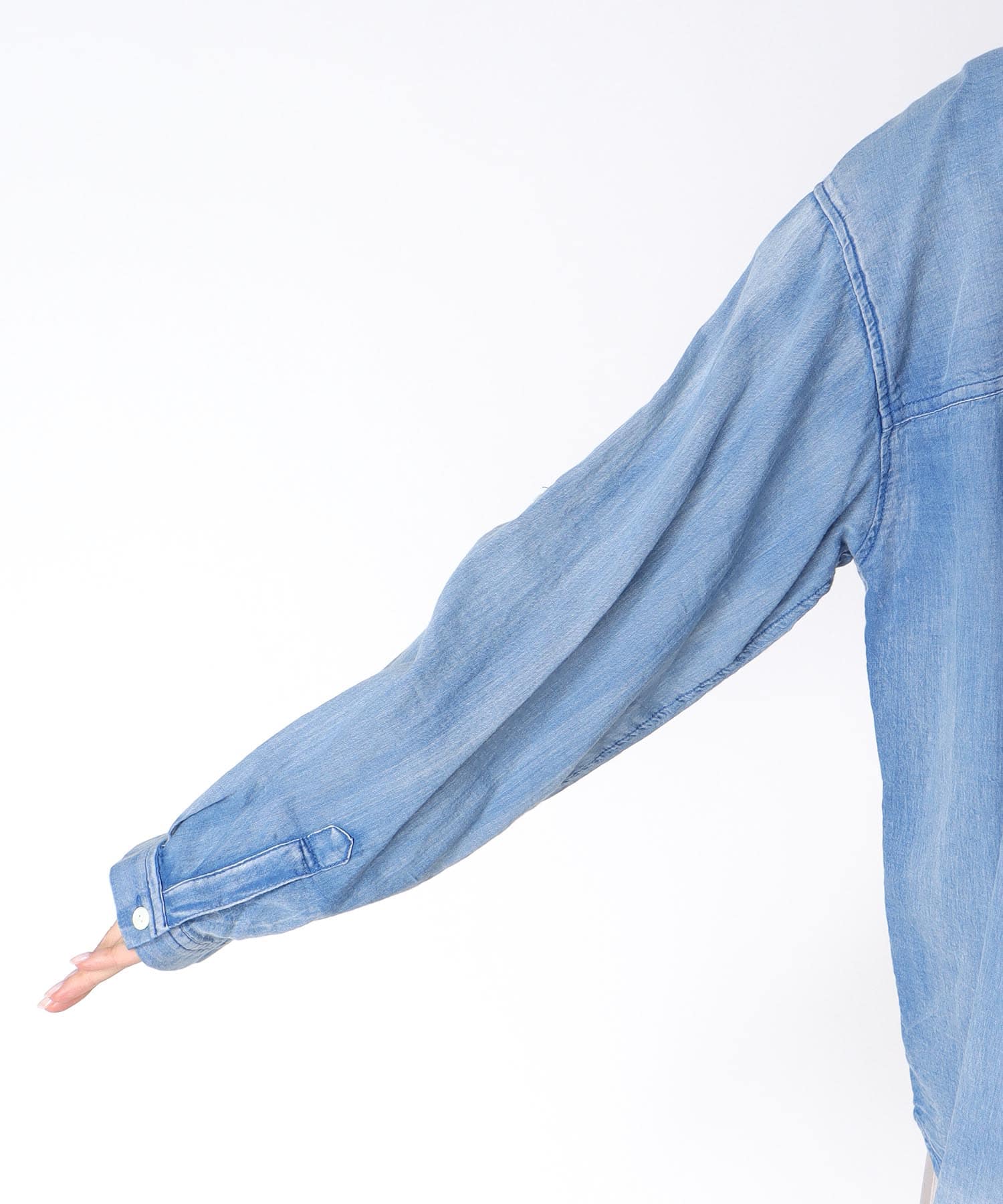 デニム風加工シャツ