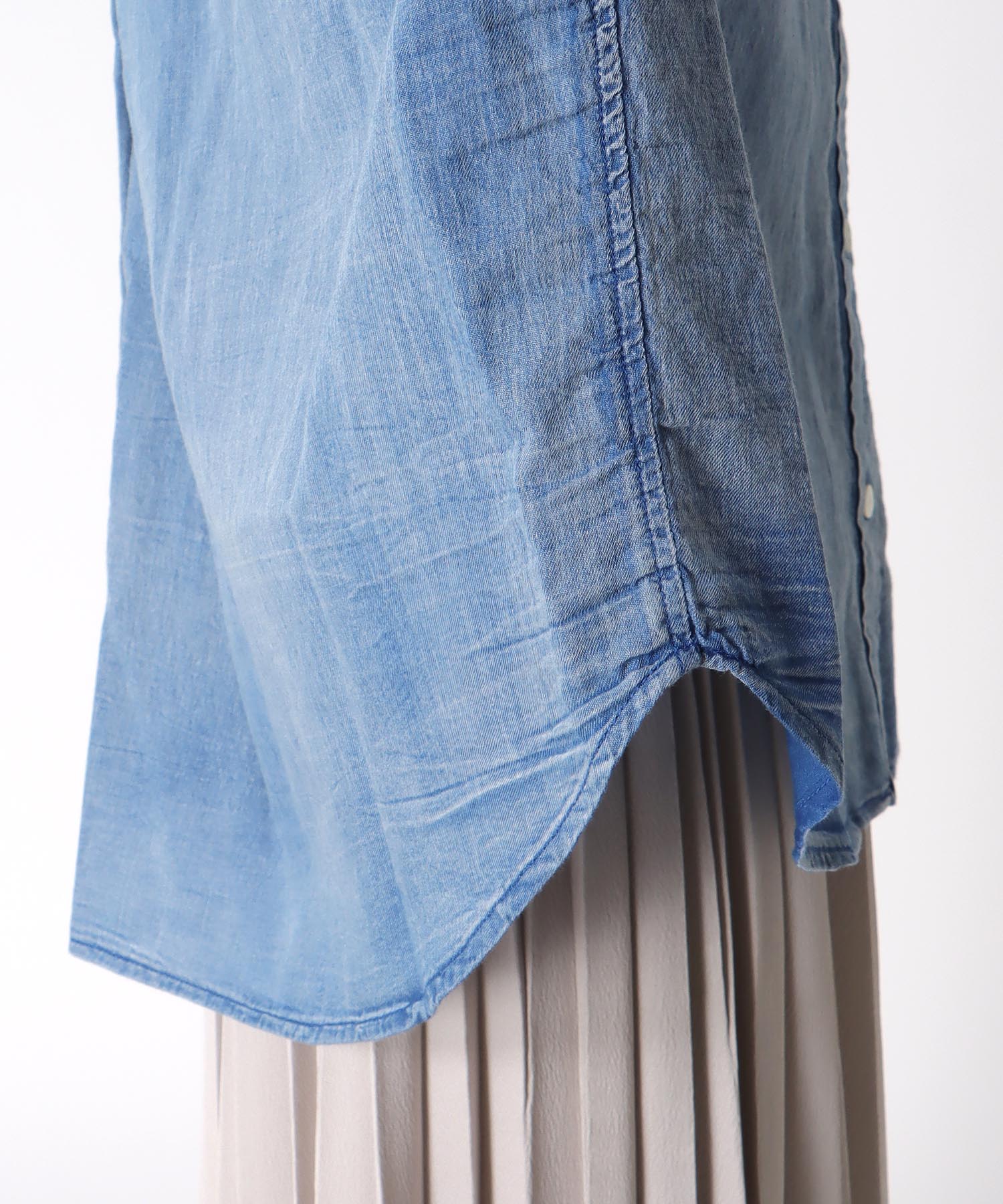 デニム風加工シャツ