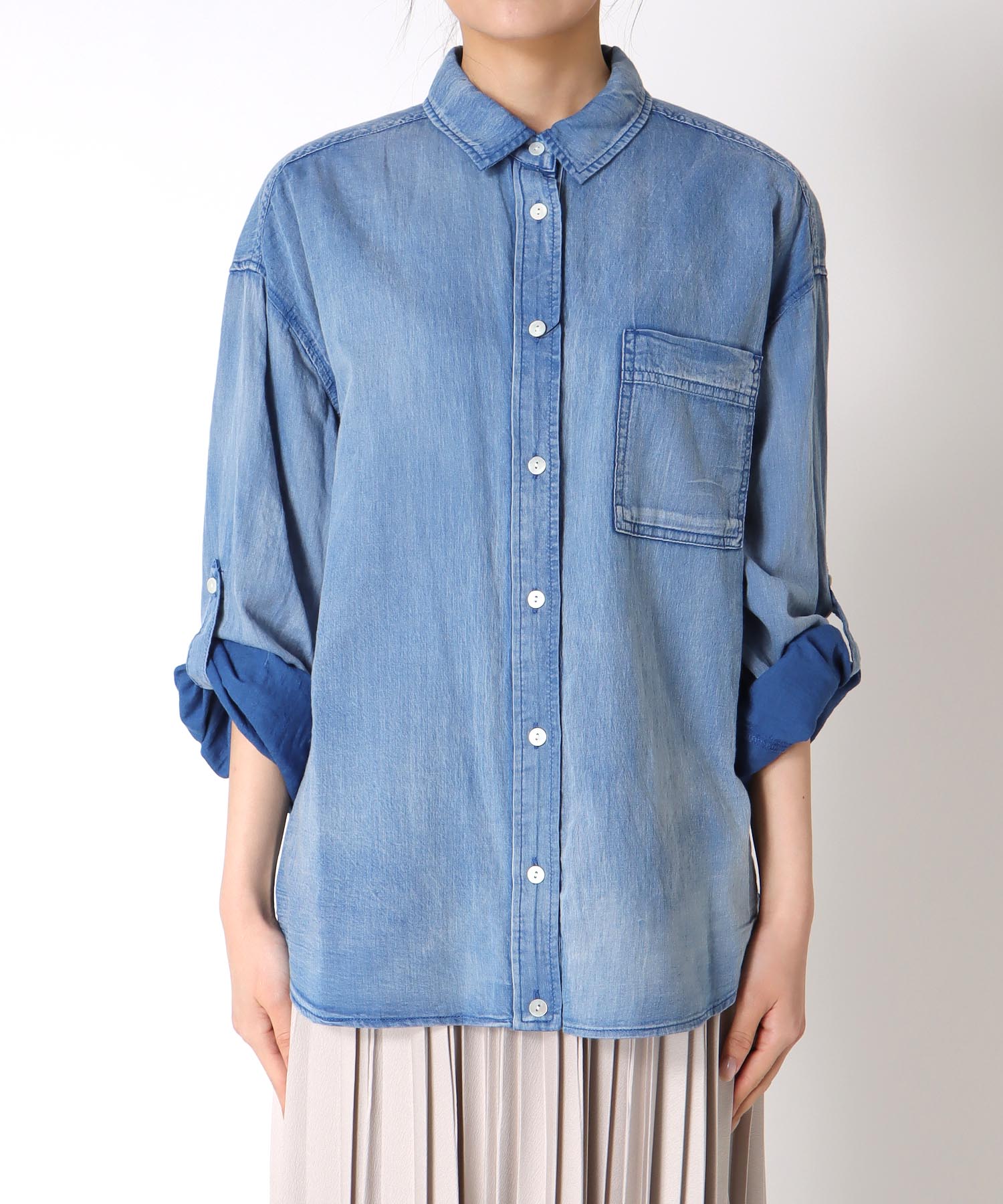 デニム風加工シャツ