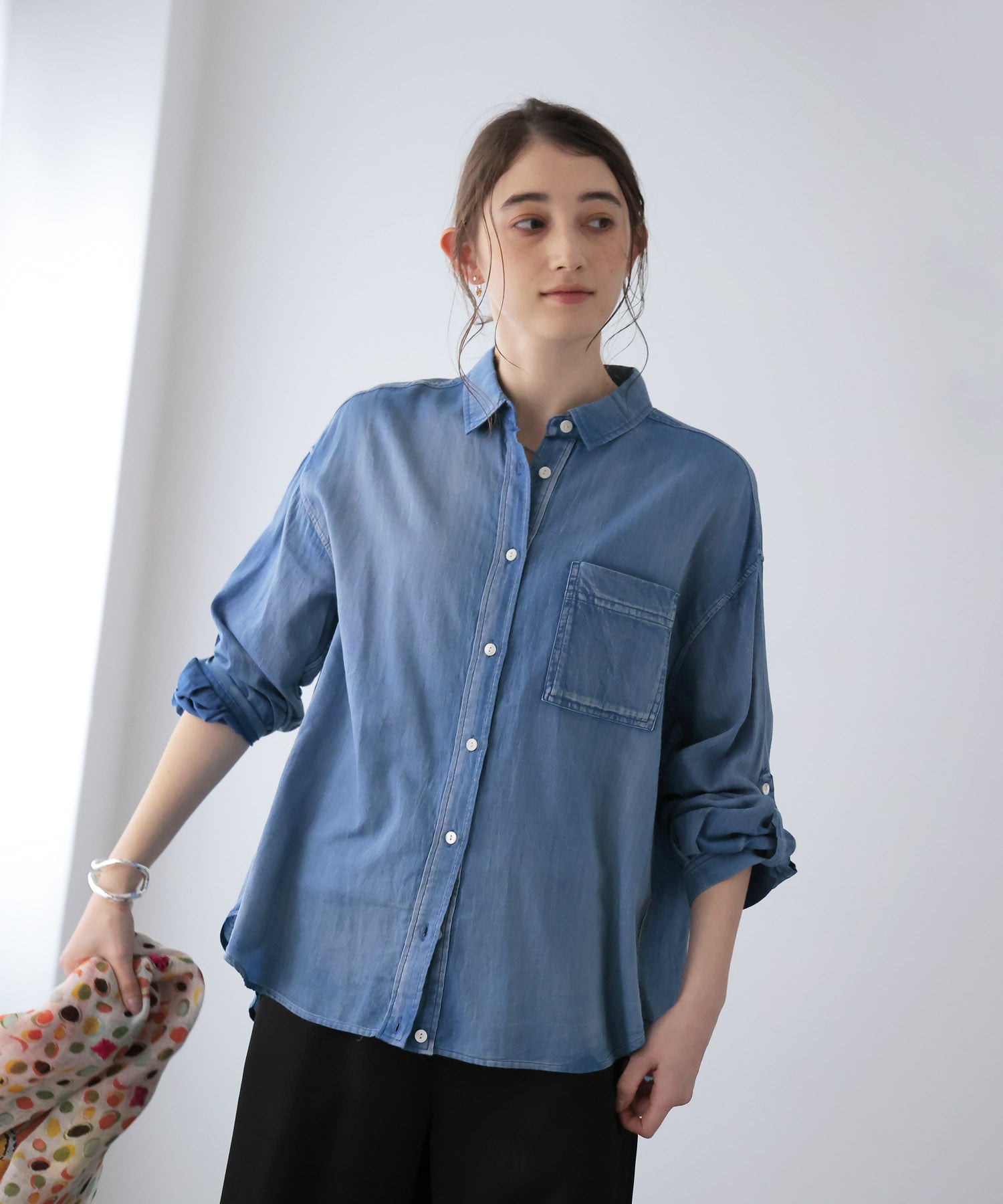 デニム風加工シャツ