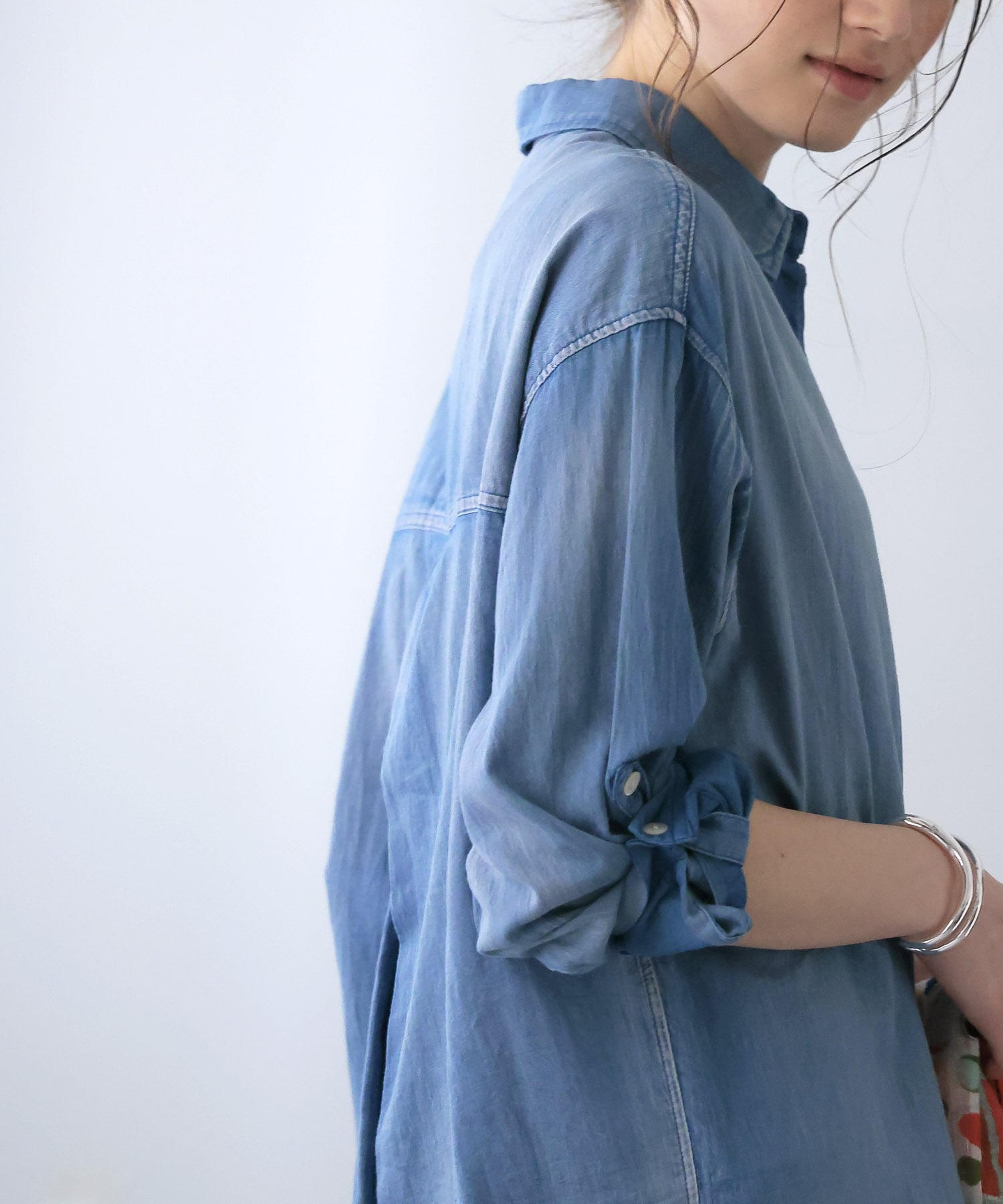 デニム風加工シャツ