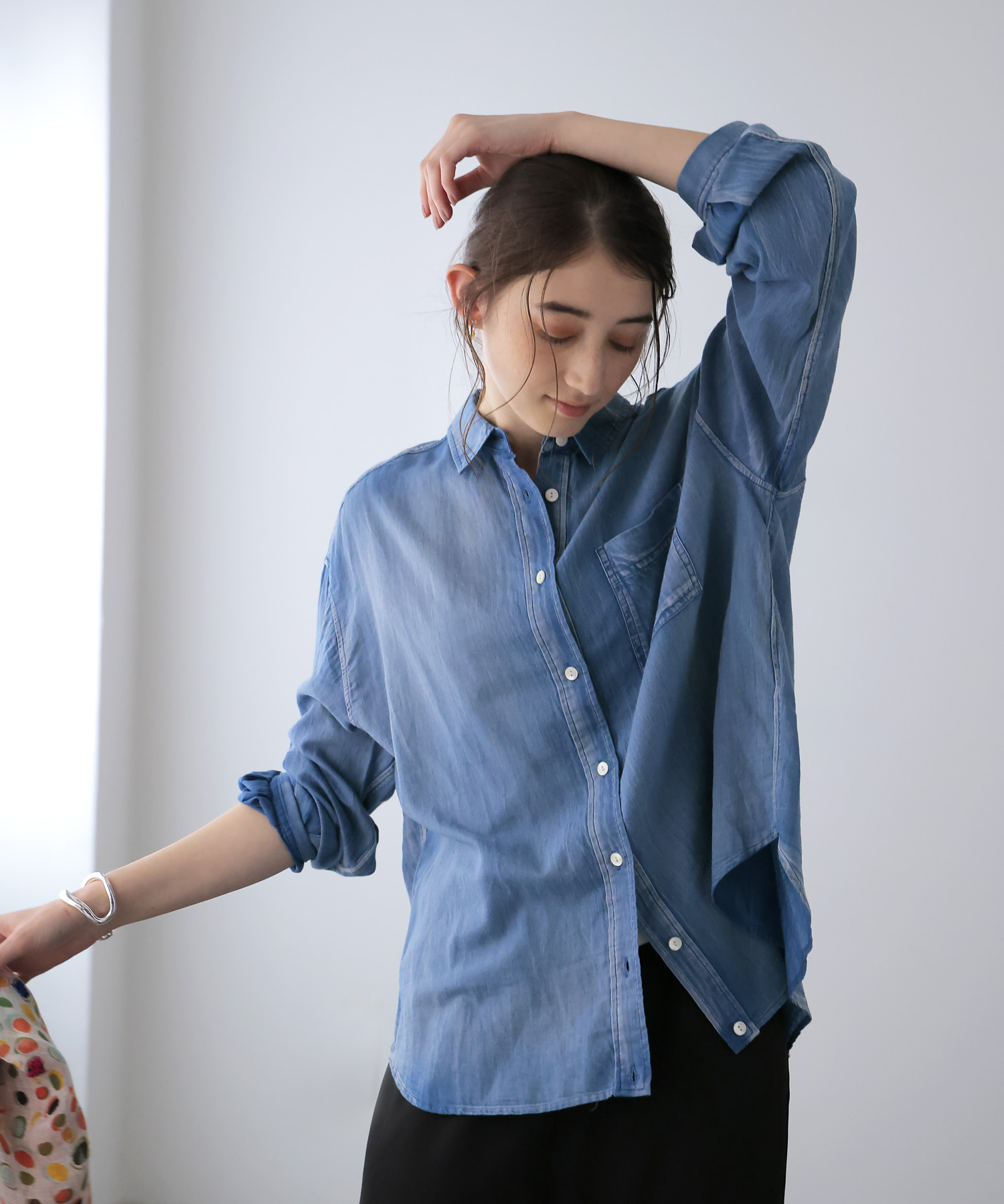 デニム風加工シャツ