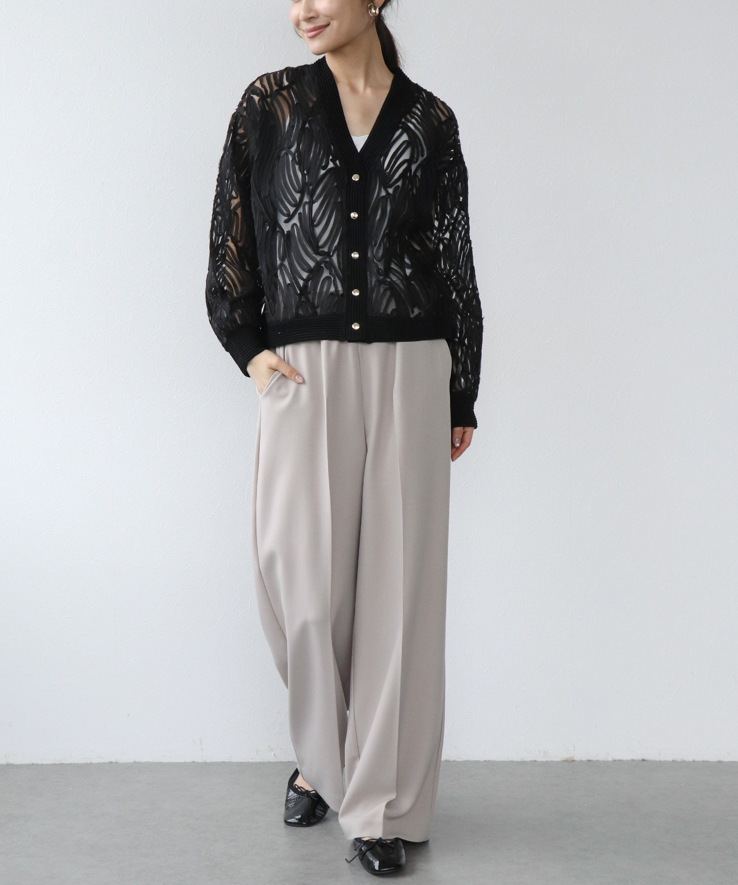 コード刺繍レースカーディガン