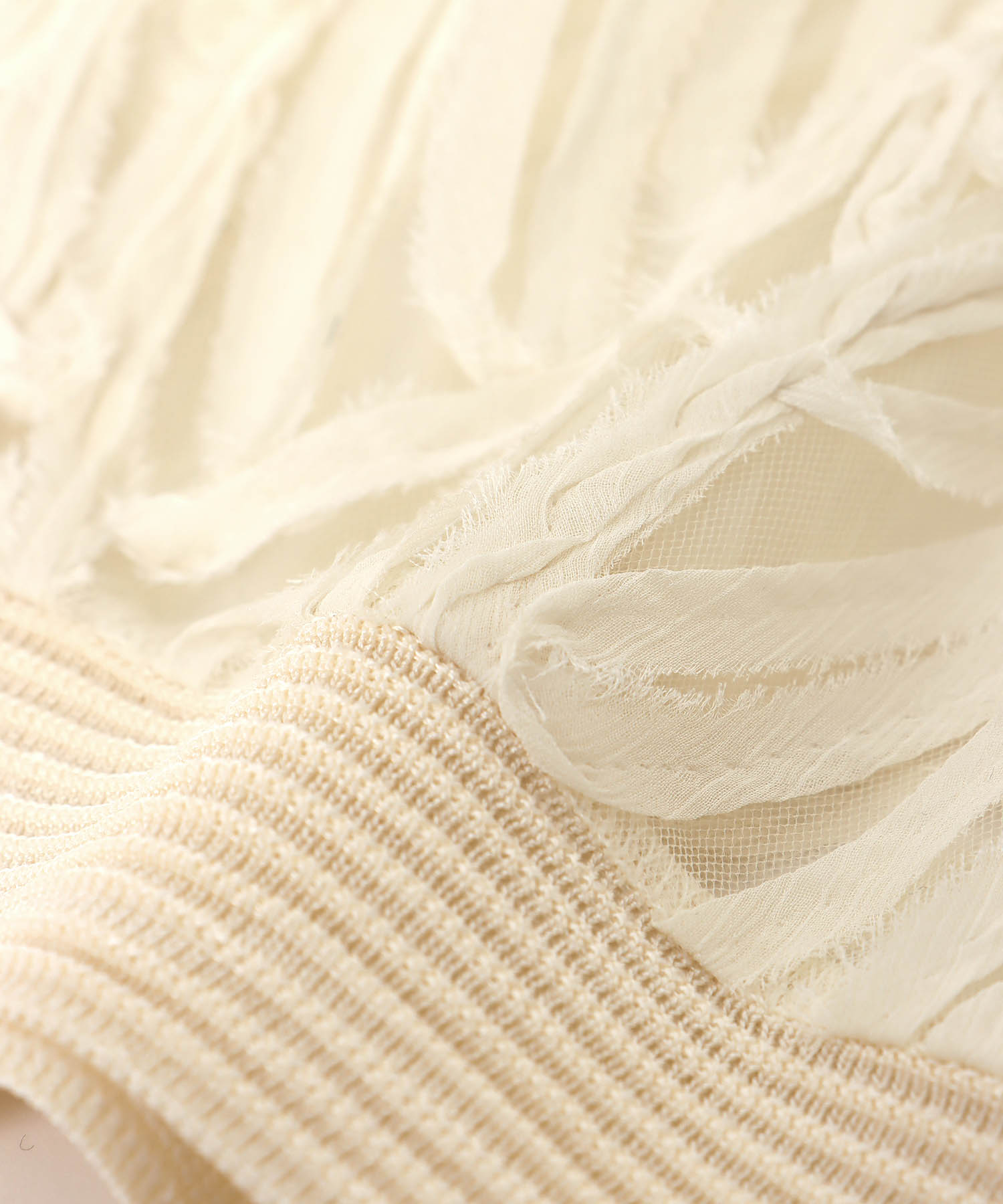 コード刺繍レースカーディガン