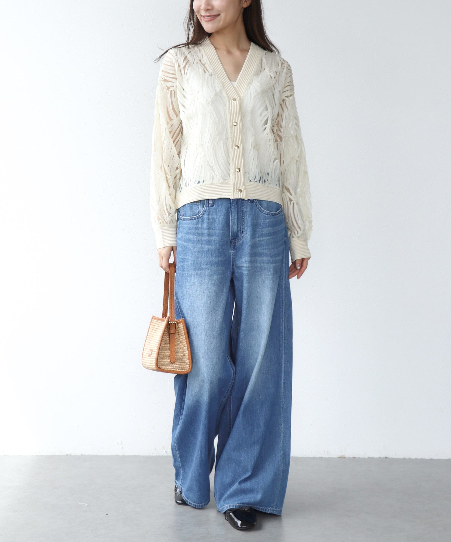 コード刺繍レースカーディガン