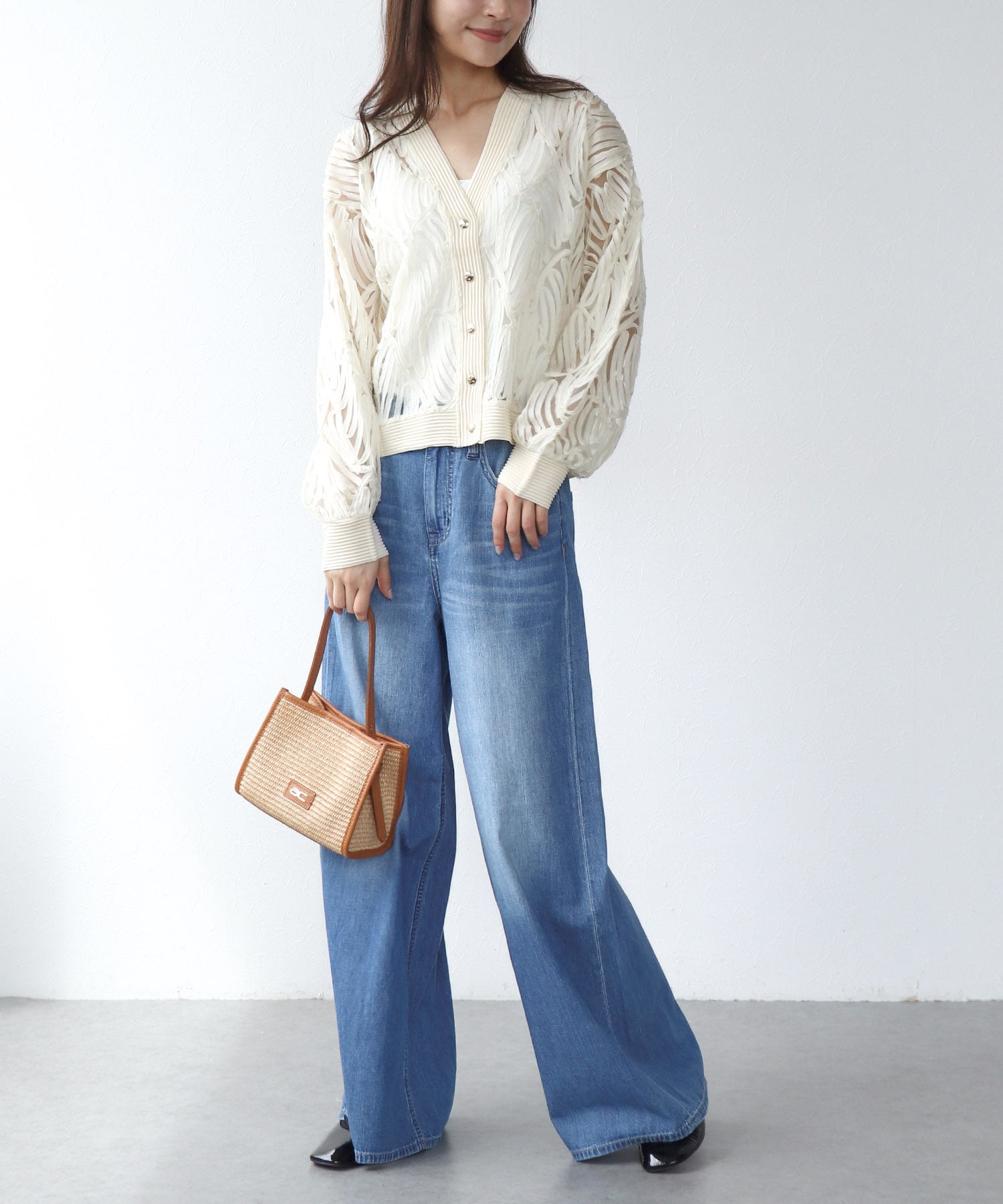 コード刺繍レースカーディガン