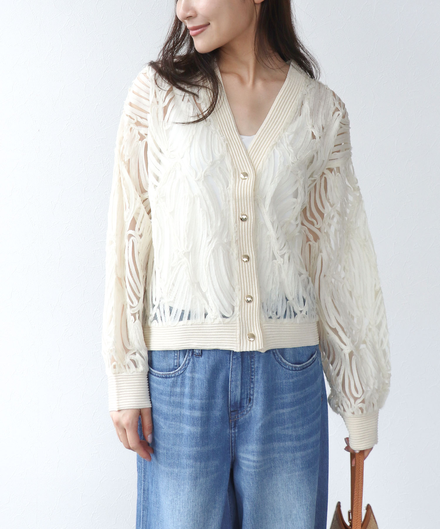 コード刺繍レースカーディガン