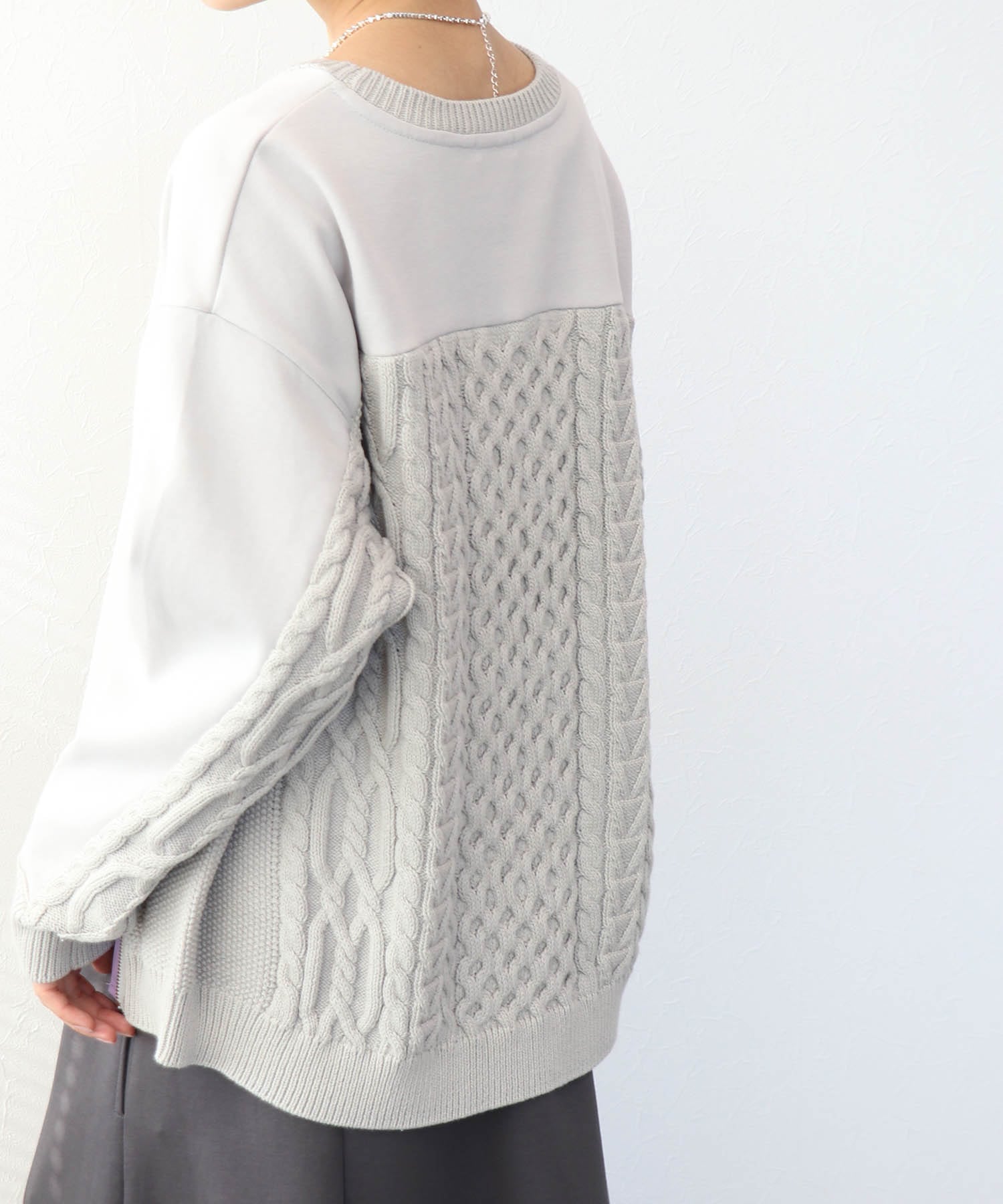 ケーブルドッキングプルオーバー