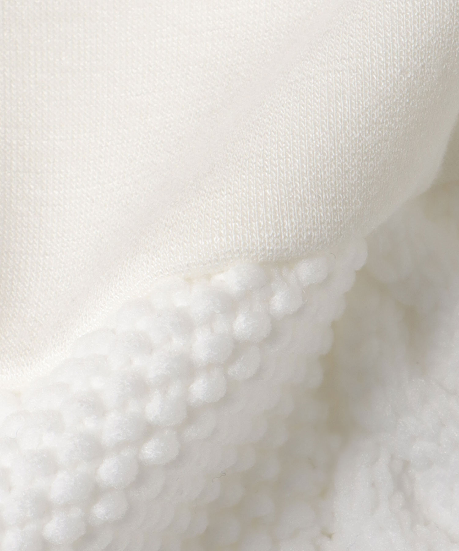 カットソー×ケーブルトップス