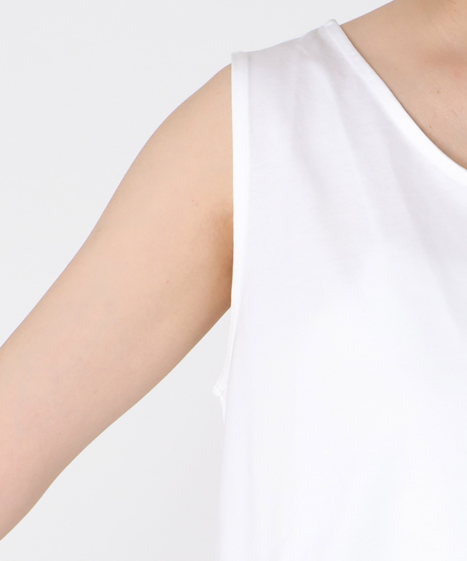 レイヤード無地タンクトップ