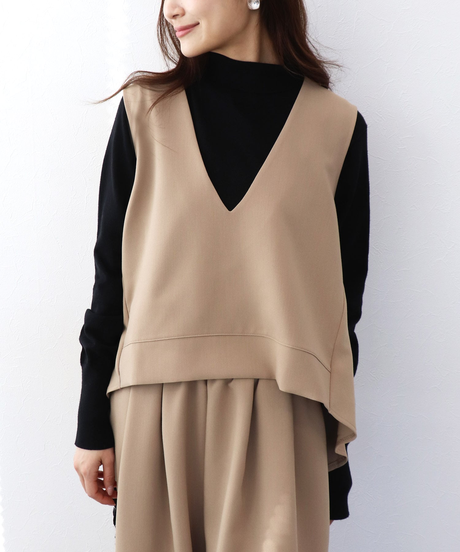 バックスリットVネックジレ