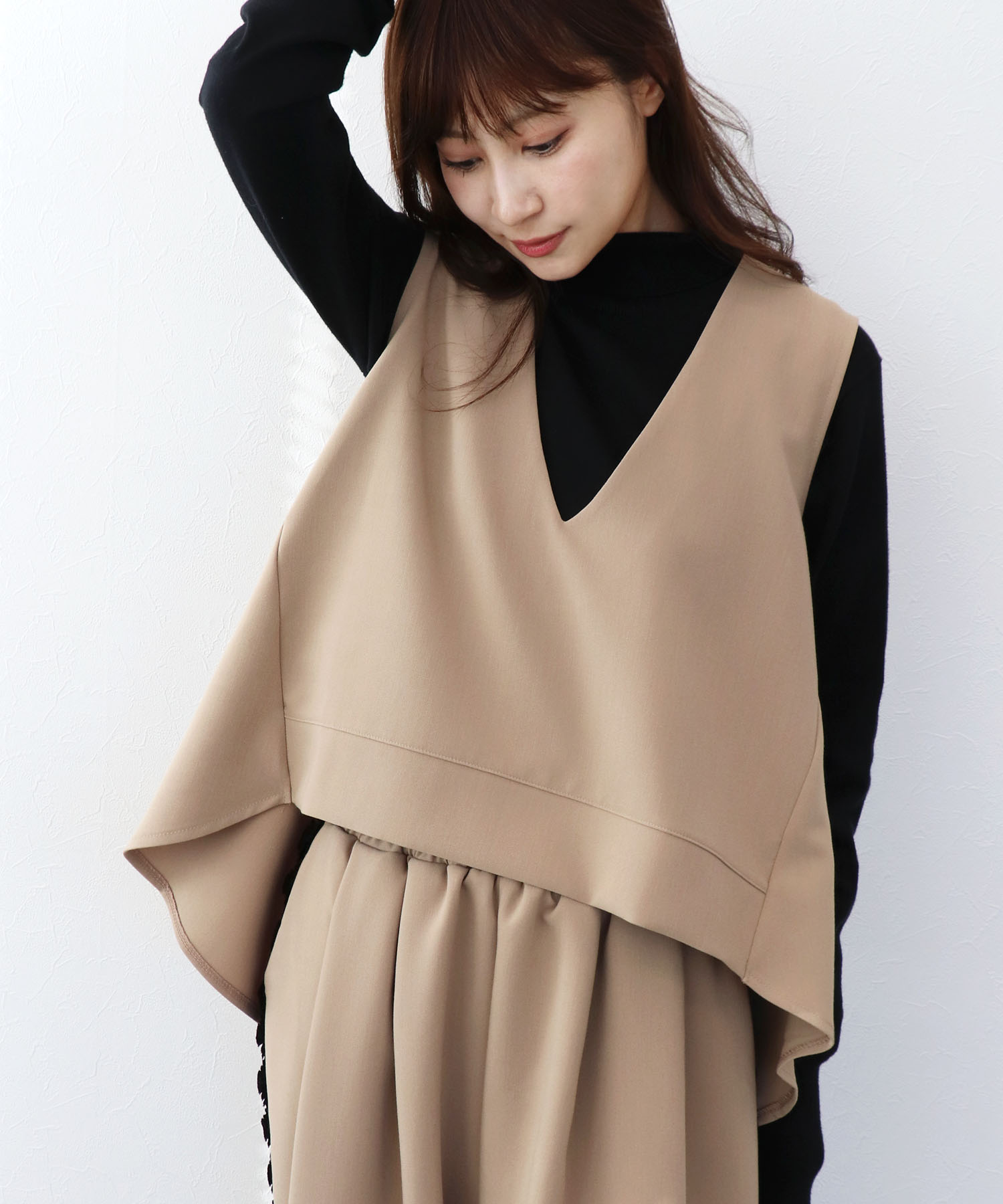 バックスリットVネックジレ