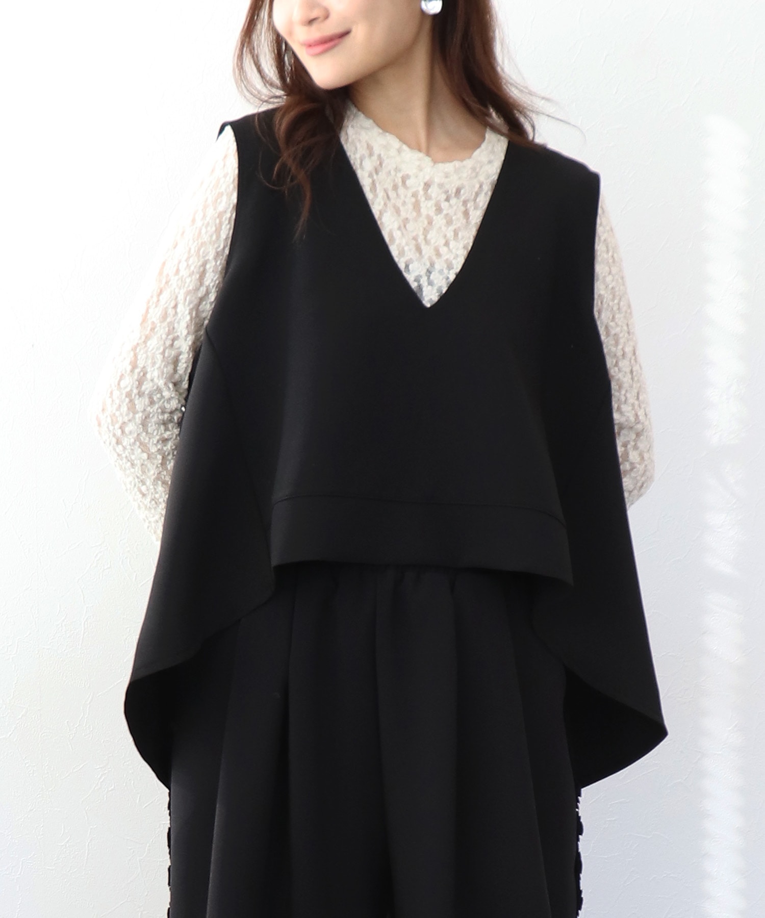 バックスリットVネックジレ