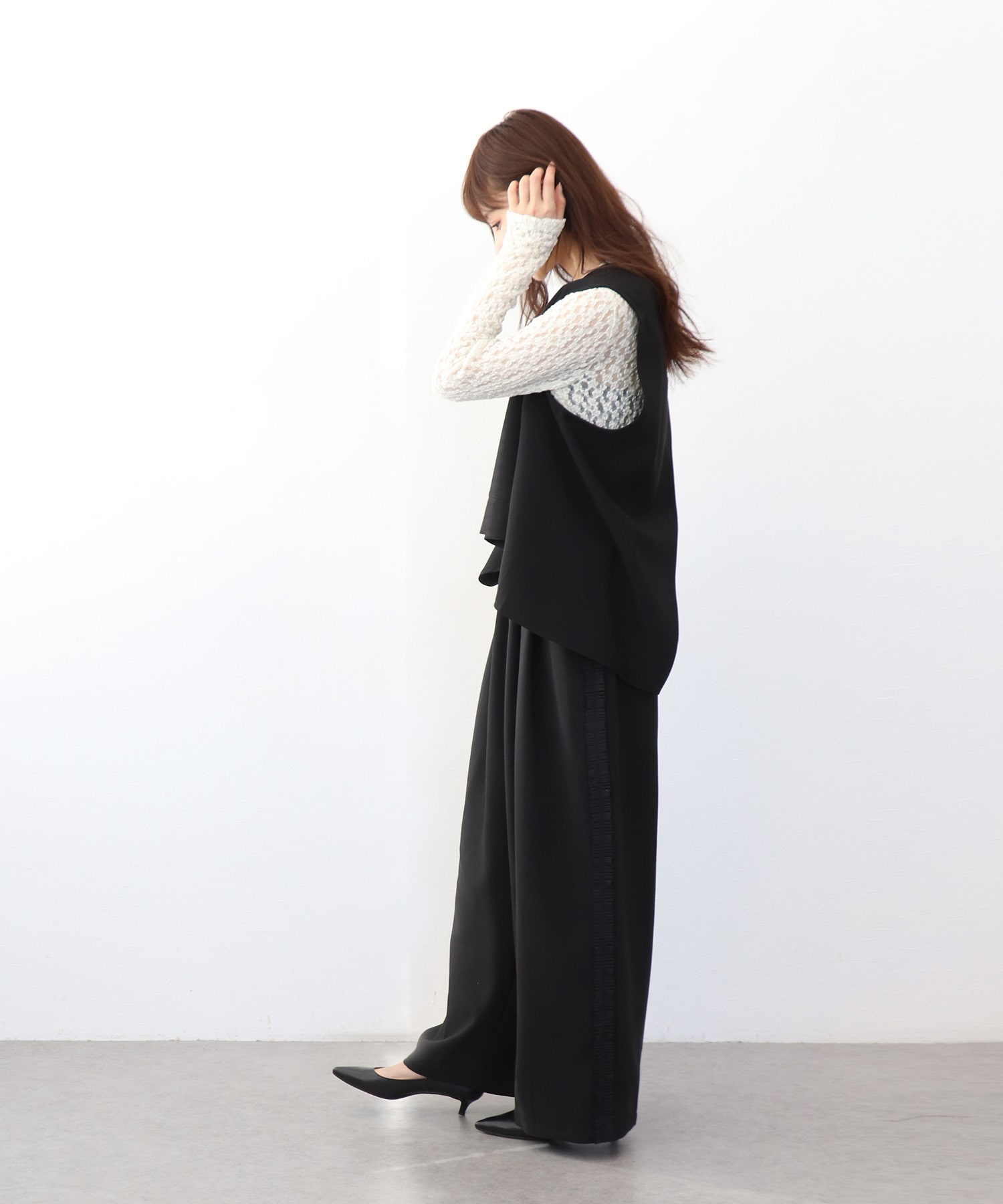 バックスリットVネックジレ