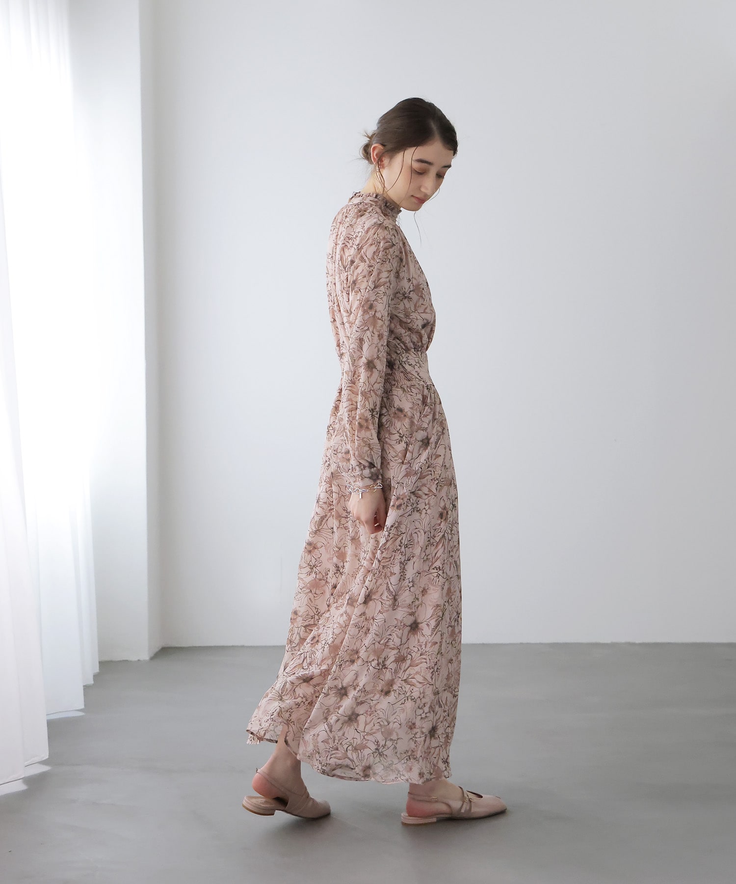 スタンドカラー レトロフラワーワンピース