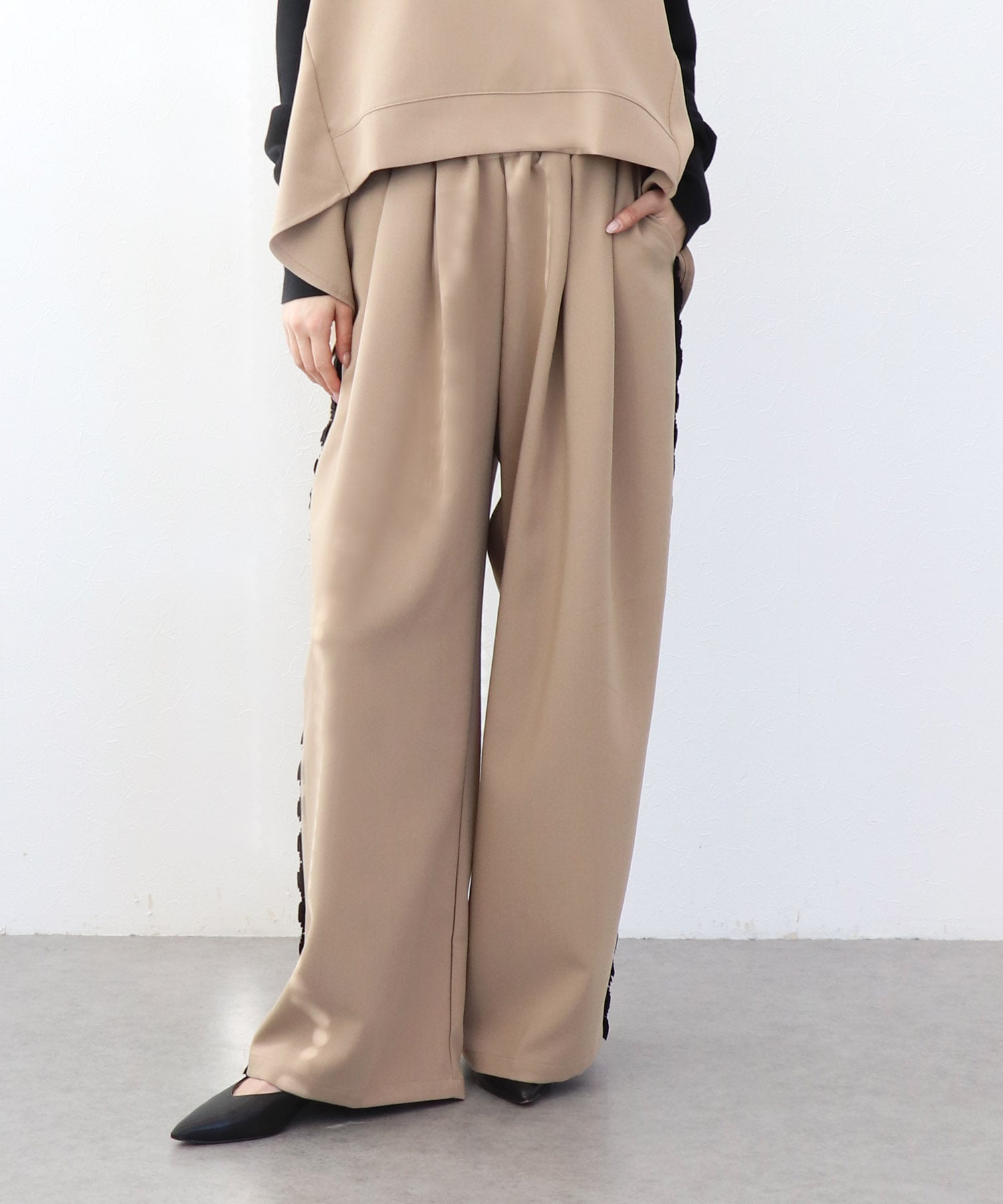 サイドプリーツワイドパンツ
