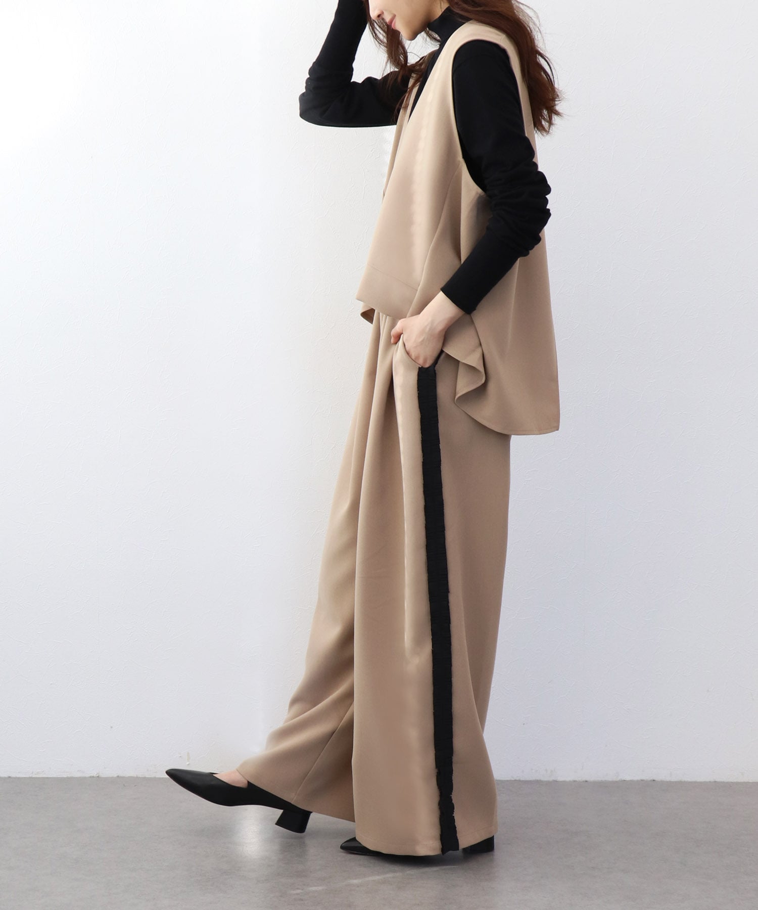 サイドプリーツワイドパンツ