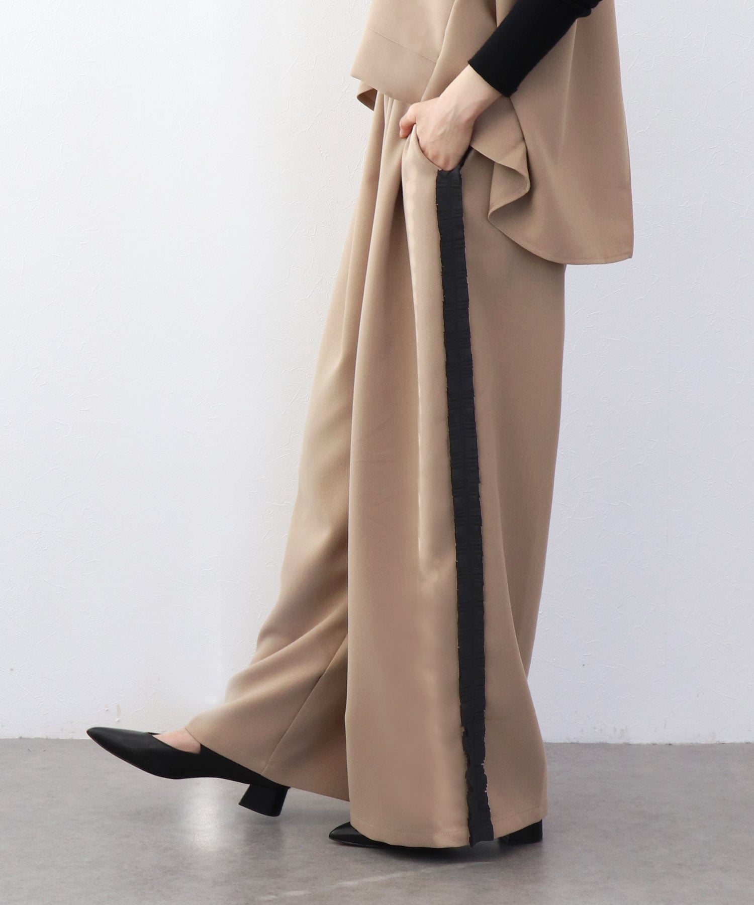 サイドプリーツワイドパンツ